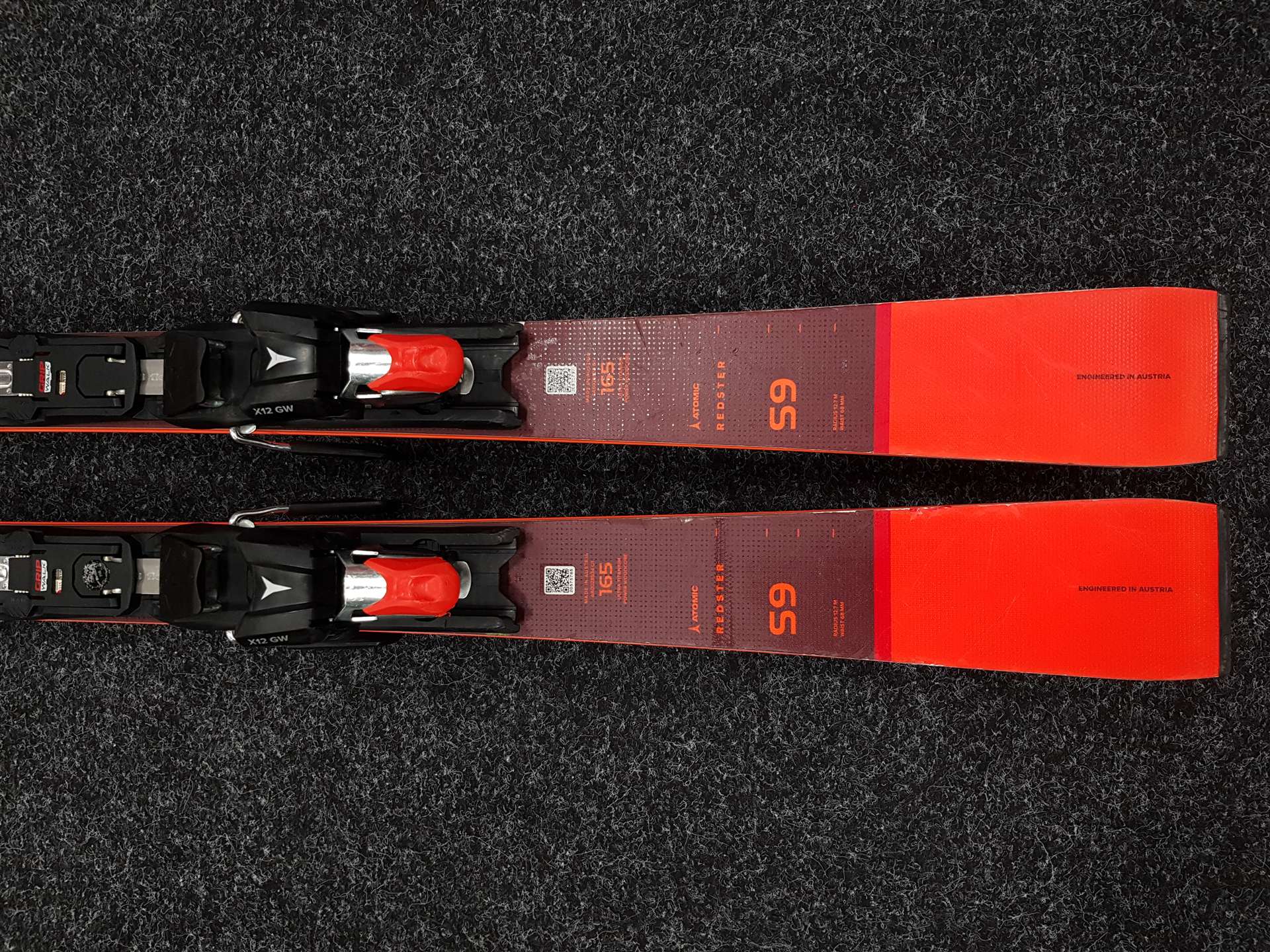 Použité lyže ATOMIC Redster S9 + viazanie Atomic X12 GW