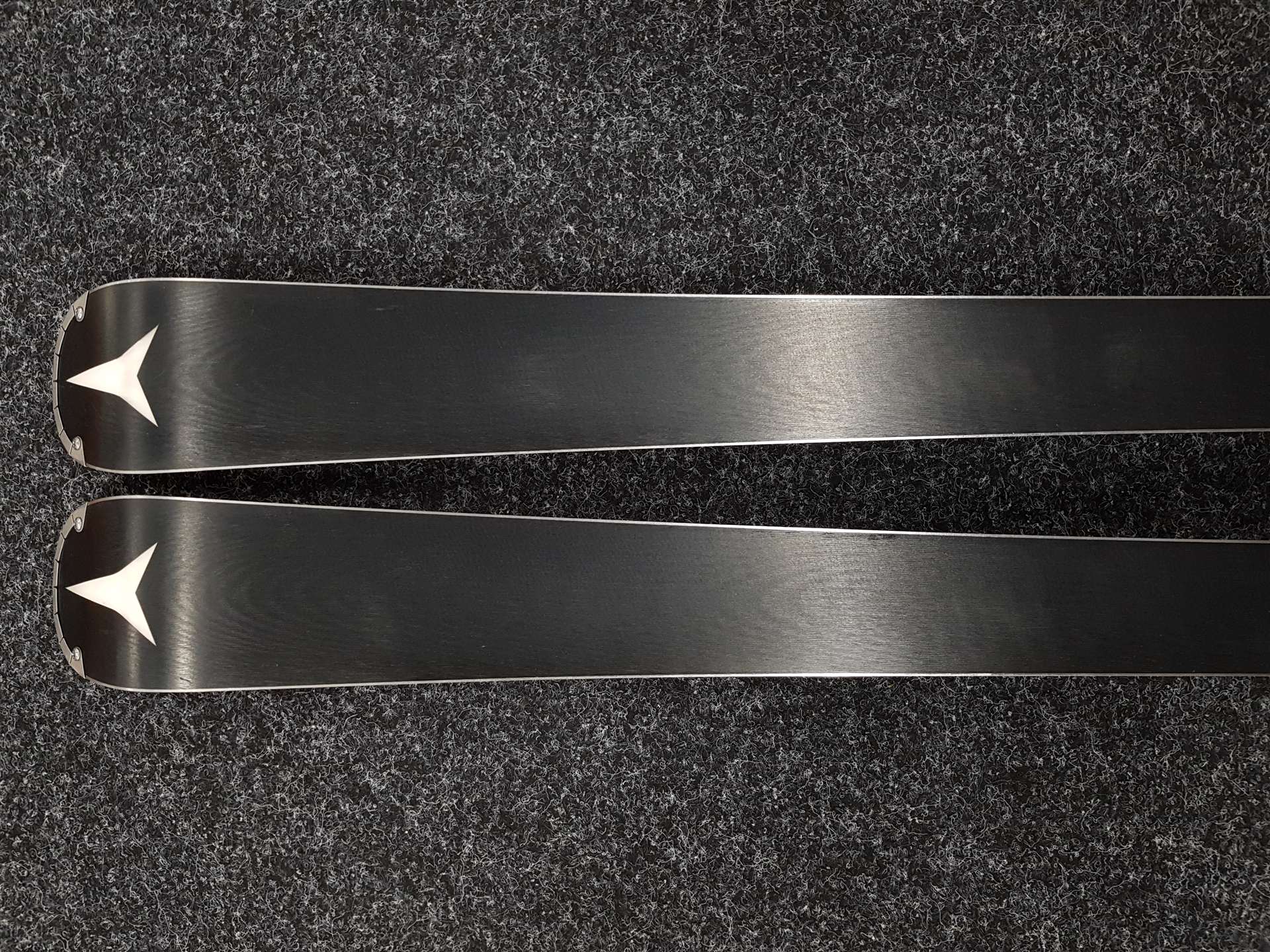 Použité lyže ATOMIC Redster S9 + viazanie Atomic X12 GW