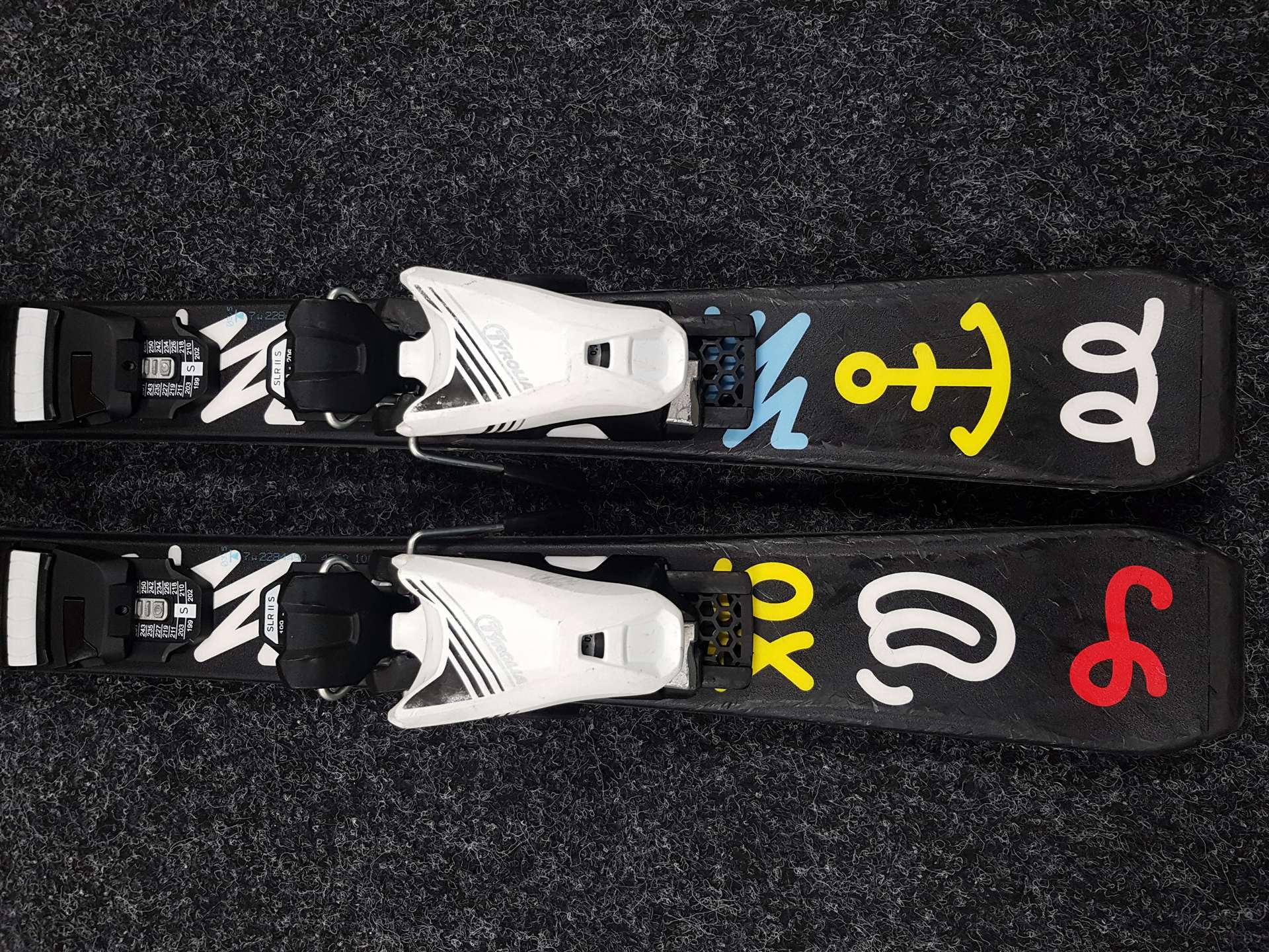 Použité detské lyže SPORTEN XOXO + viazanie Tyrolia SLR 4,5