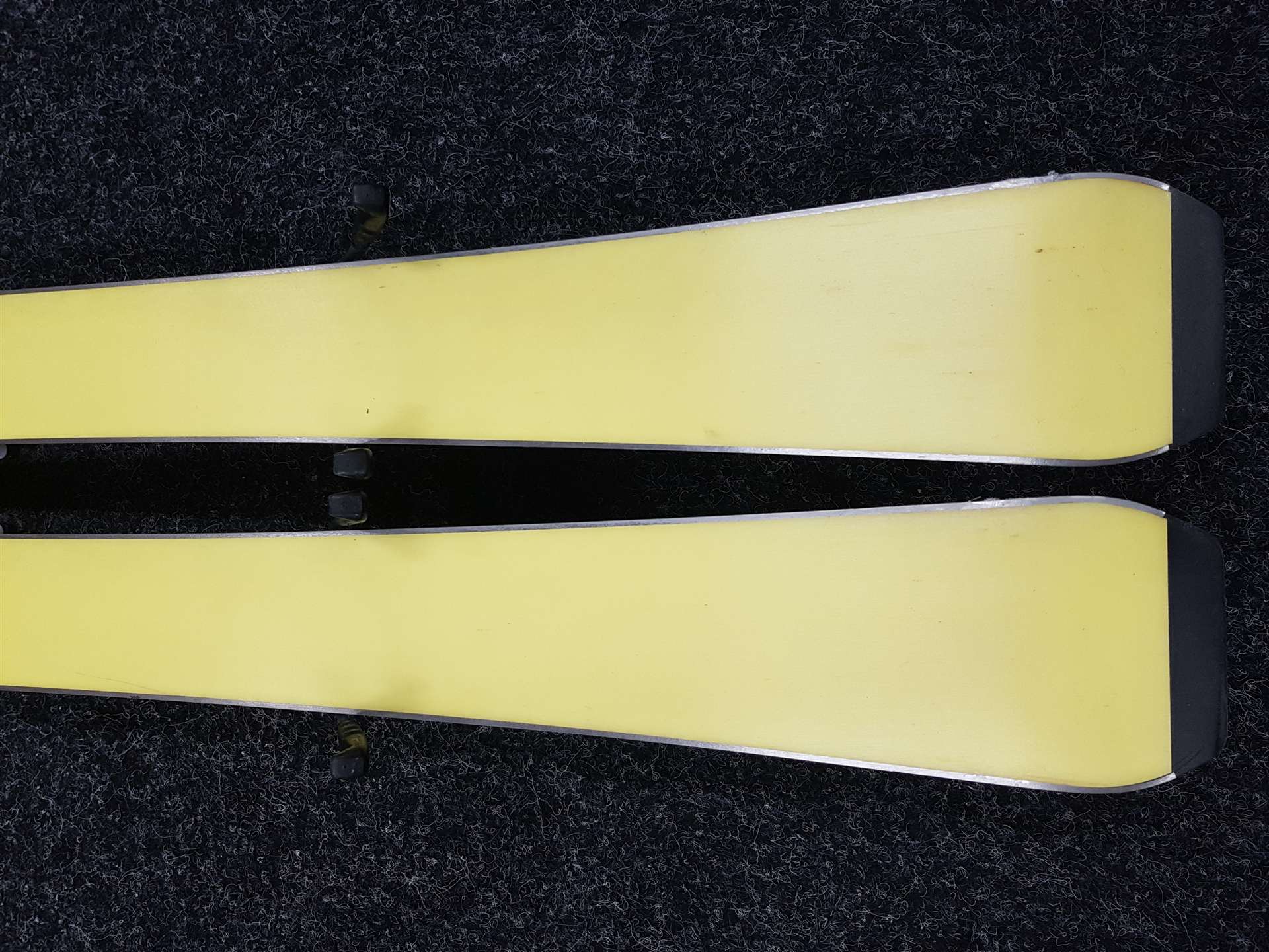 Použité detské lyže SPORTEN XOXO + viazanie Tyrolia SLR 4,5