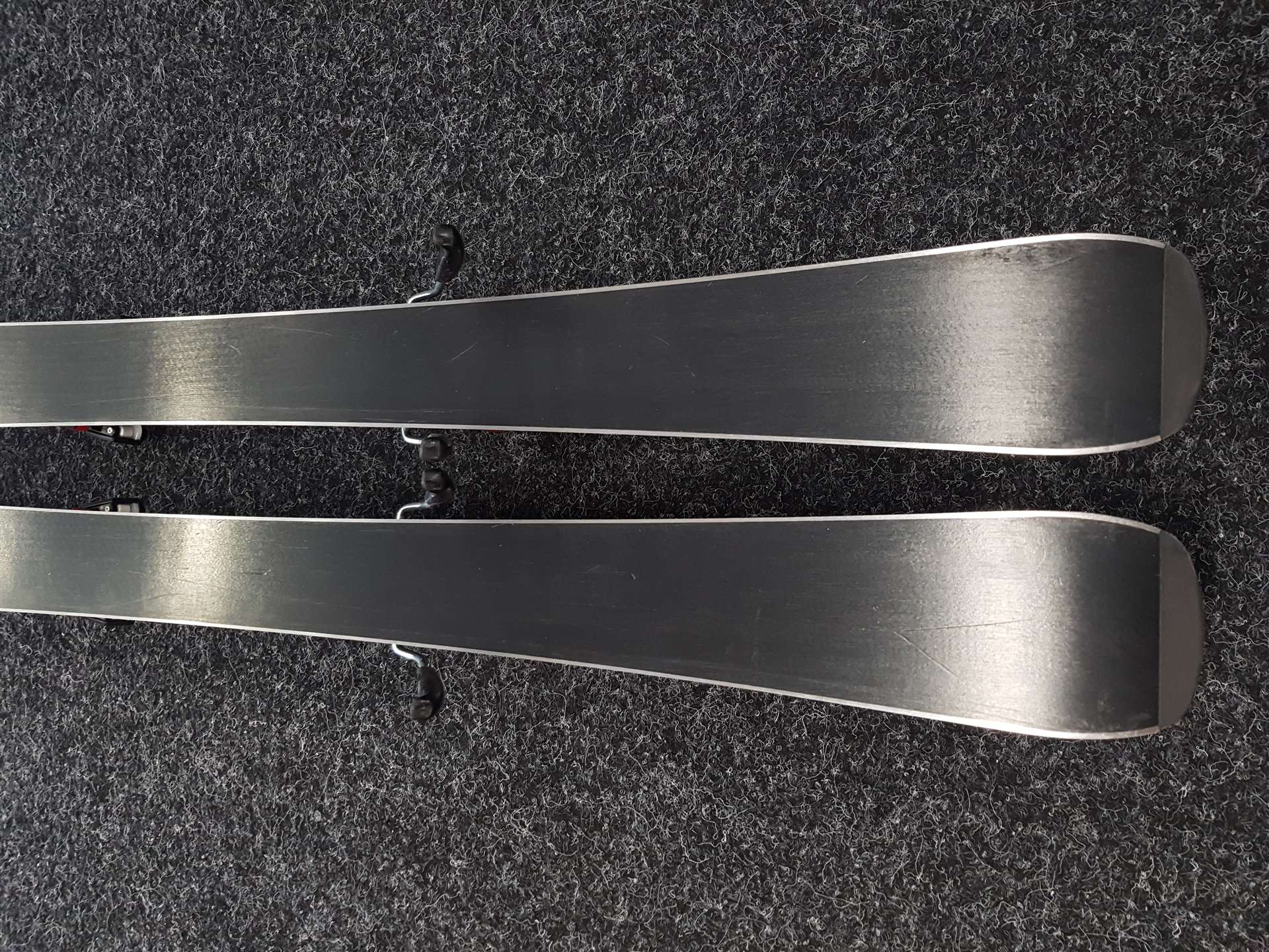 Použité detské lyže HEAD Super Shape + viazanie Head SL 75