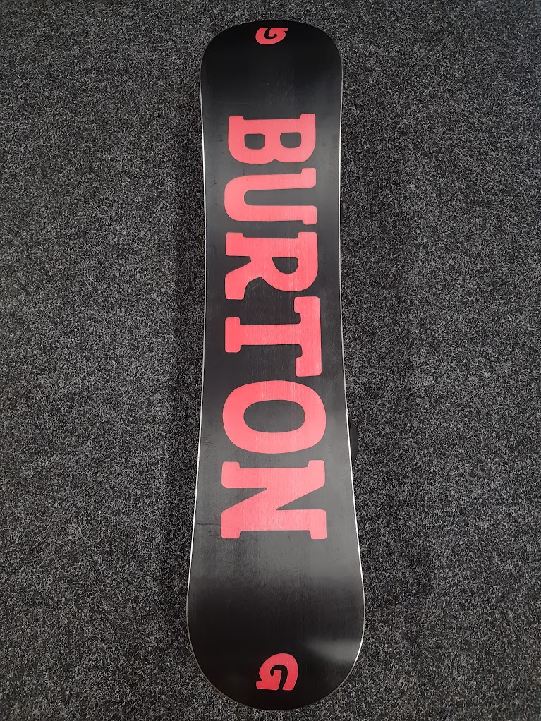 Bazárový snowboard Burton + viazanie Head veľkosť S