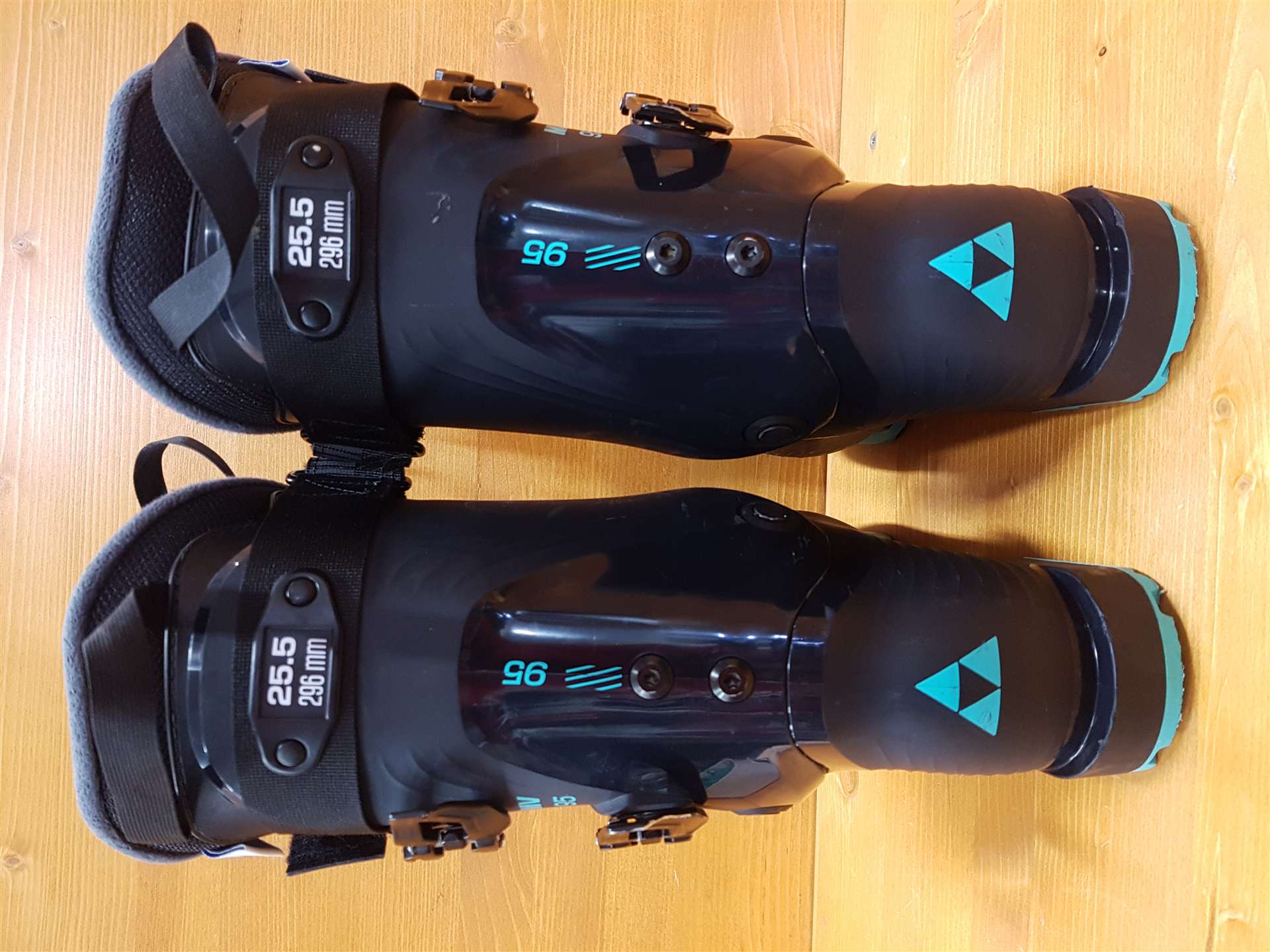 Použité lyžiarky FISCHER RC4 BOA MV 95