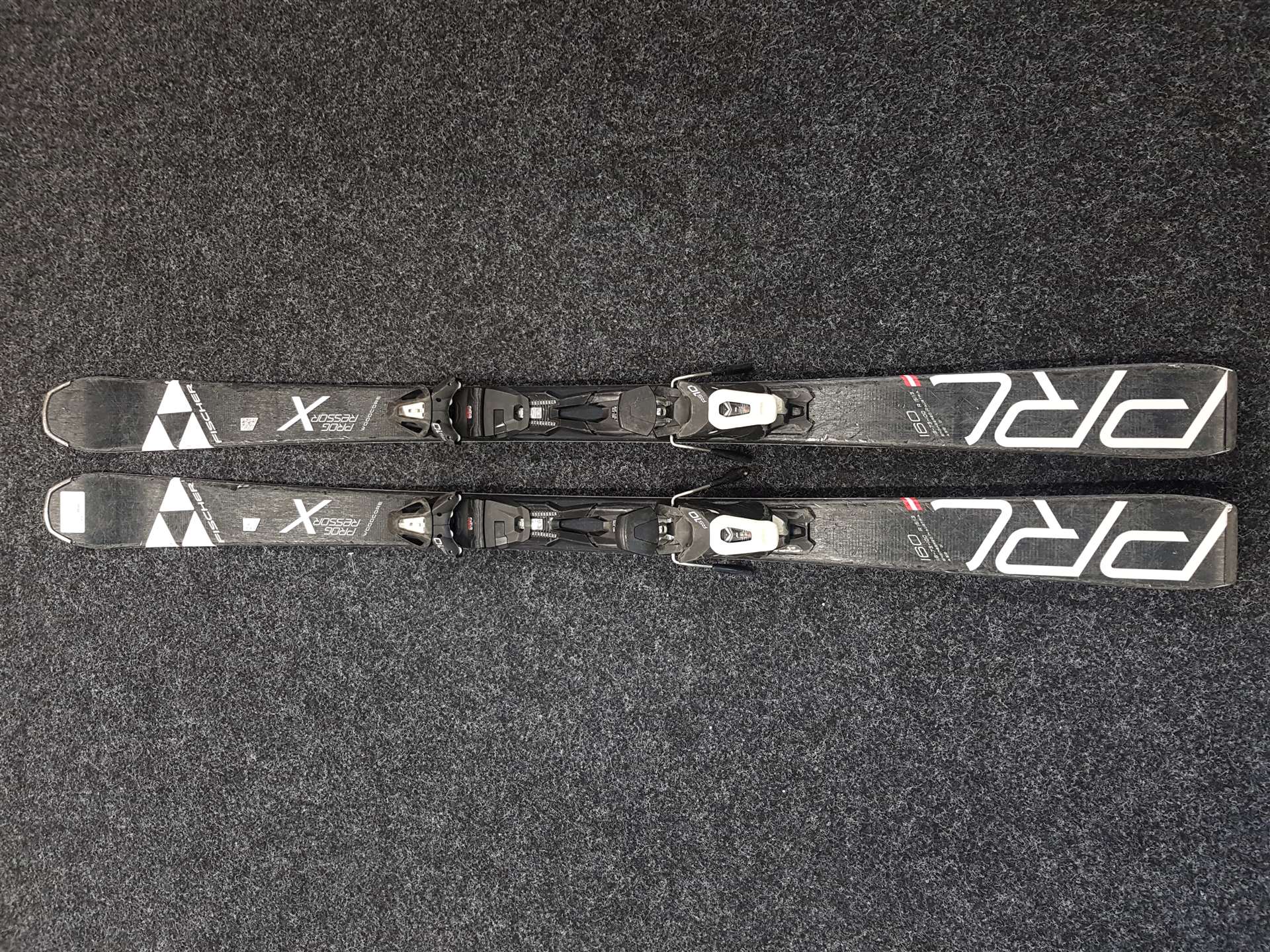 Použité lyže FISCHER Progressor X + viazanie Fischer RS 10