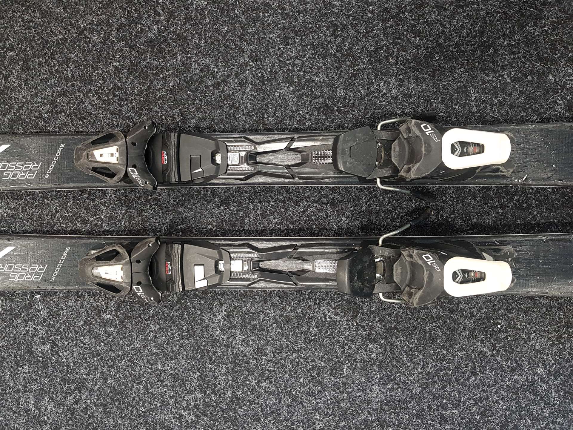 Použité lyže FISCHER Progressor X + viazanie Fischer RS 10