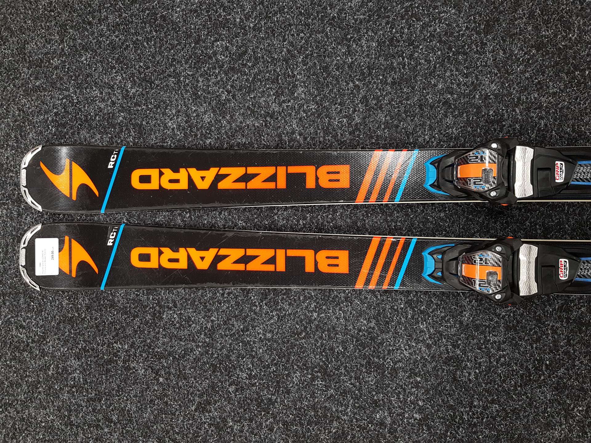 Použité lyže BLIZZARD RC Ti + viazanie Marker TCX 12