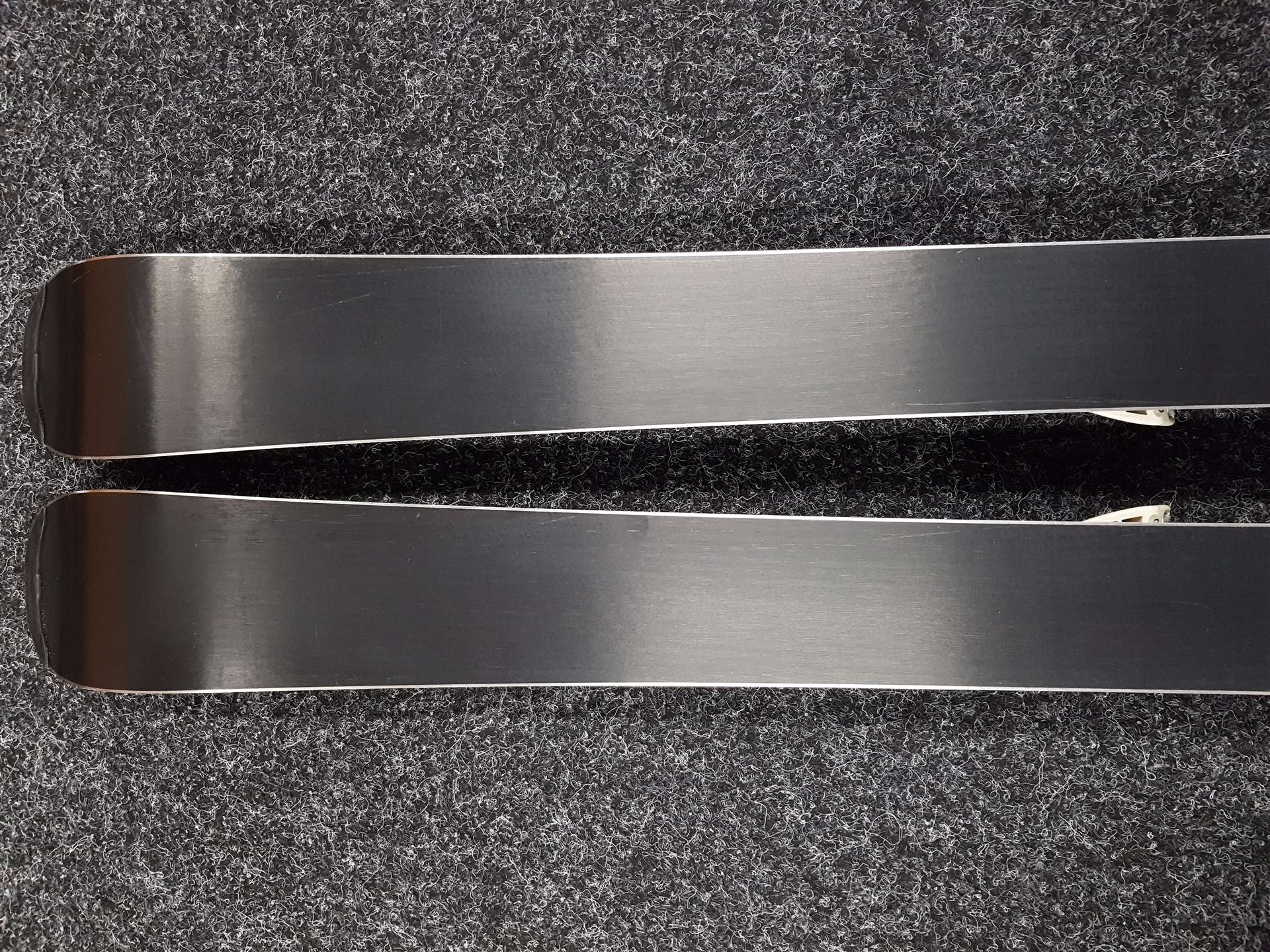 Použité detské lyže ATOMIC Redster X2 + viazanie Atomic 7.5