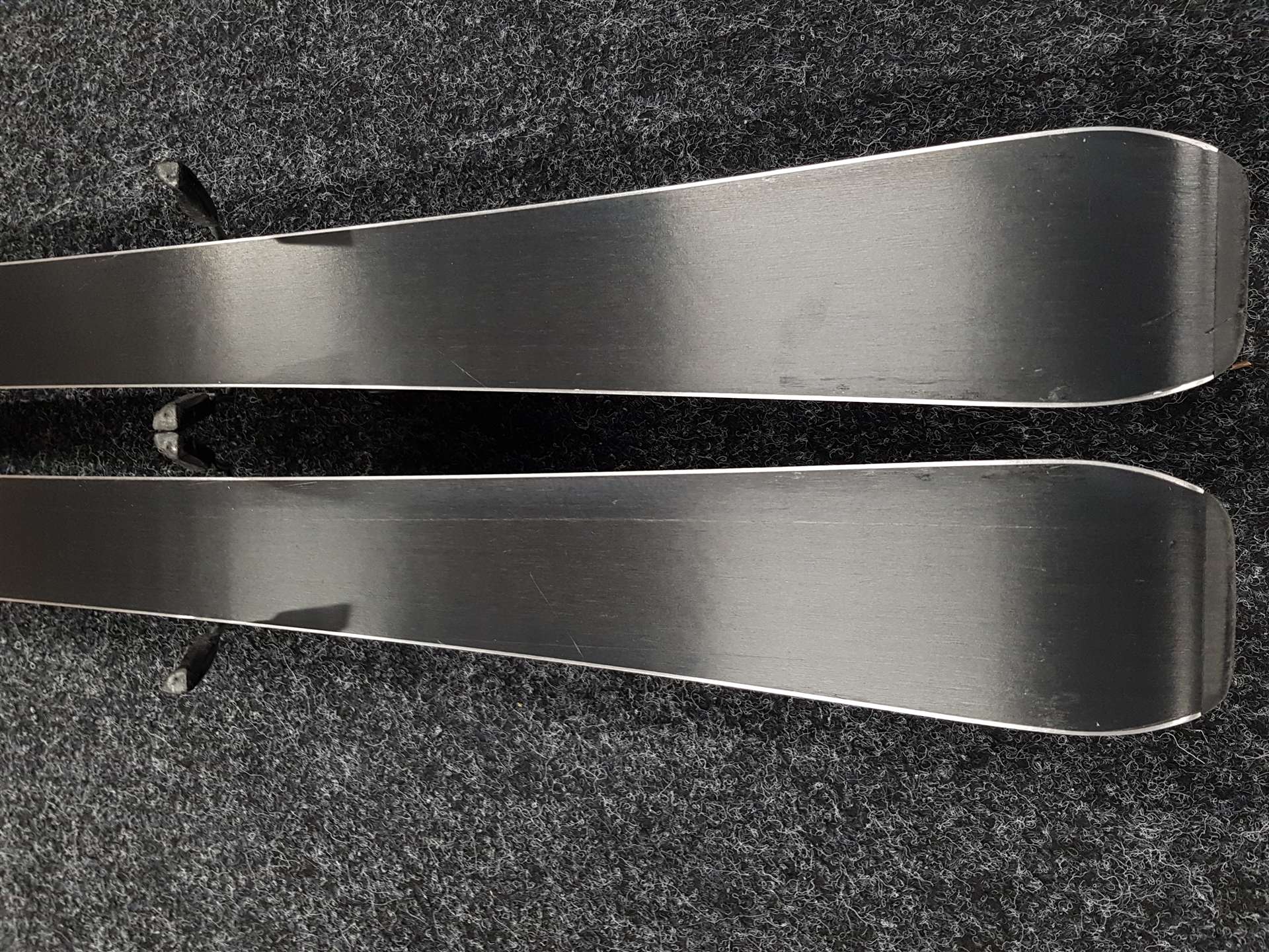 Použité detské lyže ATOMIC Redster X2 + viazanie Atomic 7.5