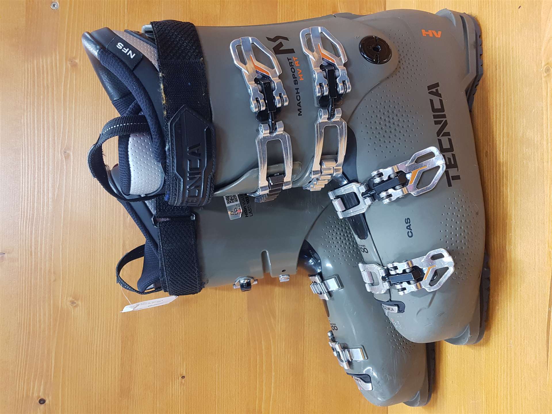 Použité lyžiarky TECNICA Mach Sport HV RT 100
