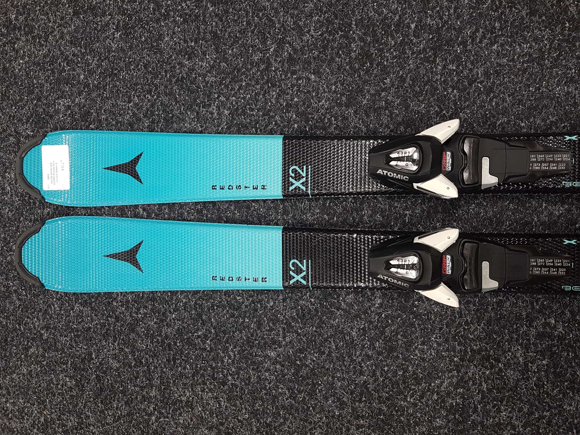 Použité detské lyže ATOMIC Redster X2 + viazanie Atomic 5