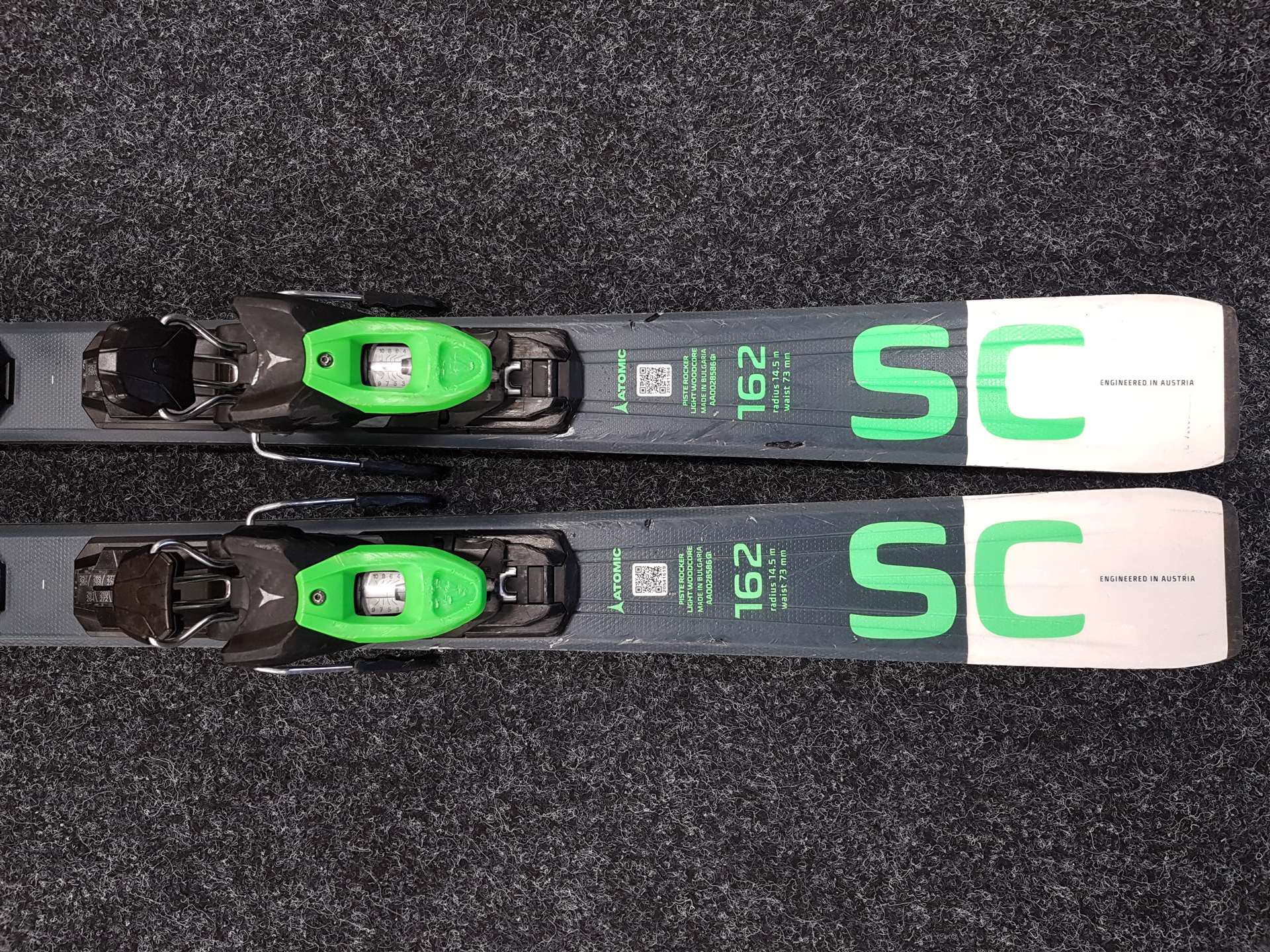 Použité lyže ATOMIC Redster SC + viazanie Atomic 10