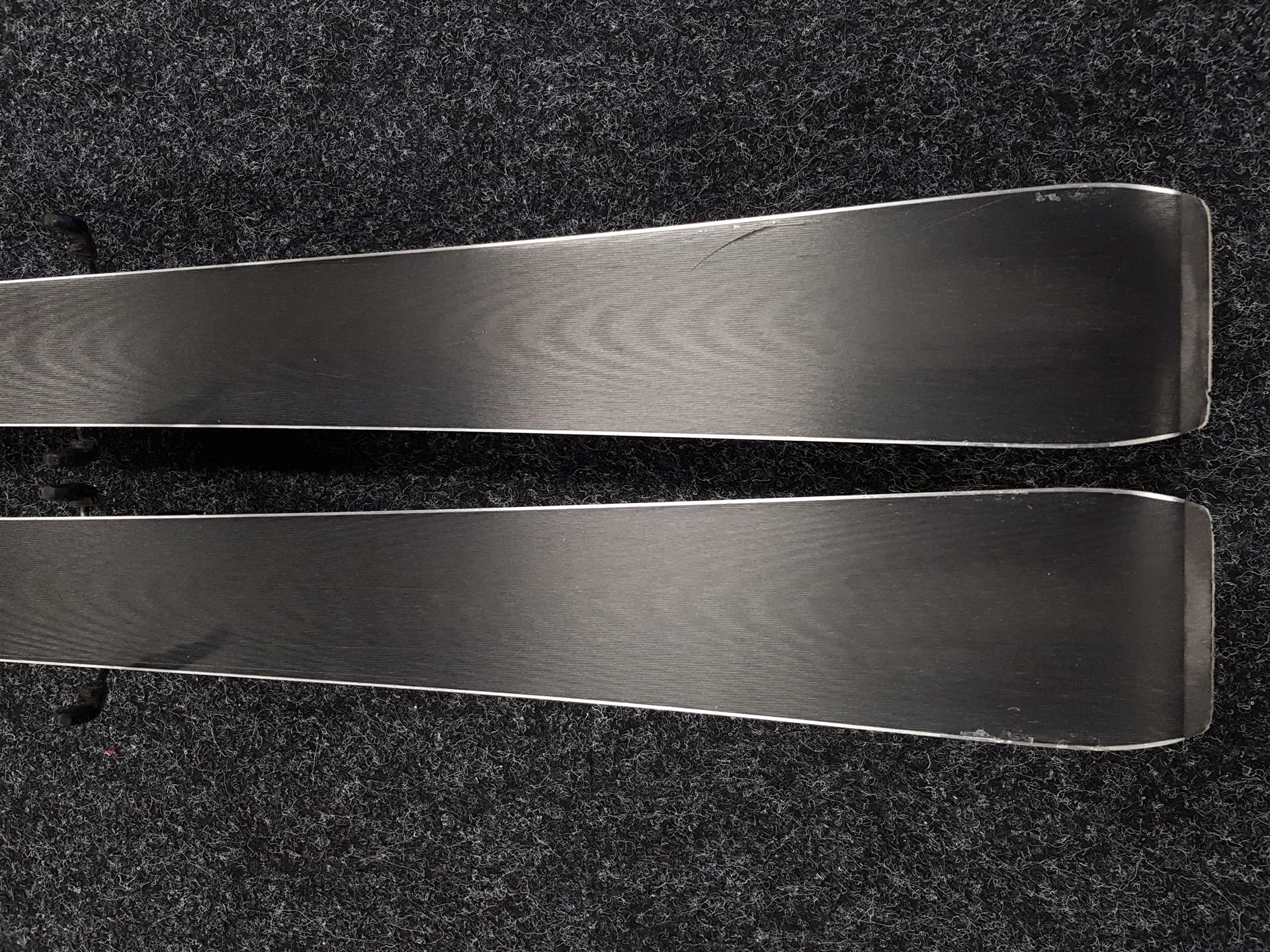 Použité lyže ATOMIC Redster SC + viazanie Atomic 10