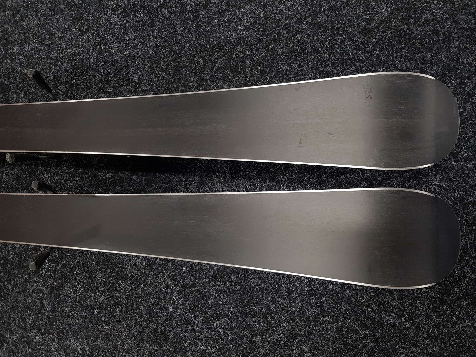 Použité lyže HEAD REV + viazanie Tyrolia 10.0