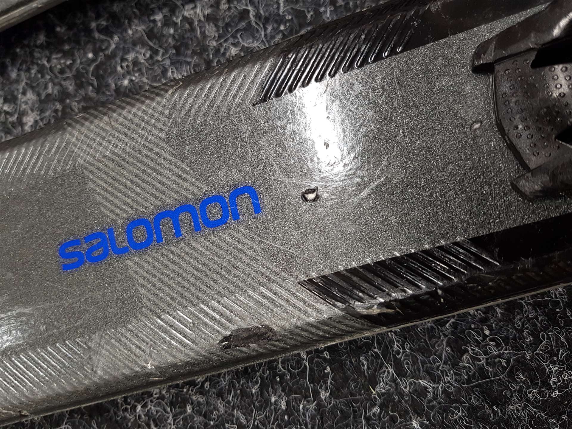 Použité lyže SALOMON Force SX + viazanie Salomon M10