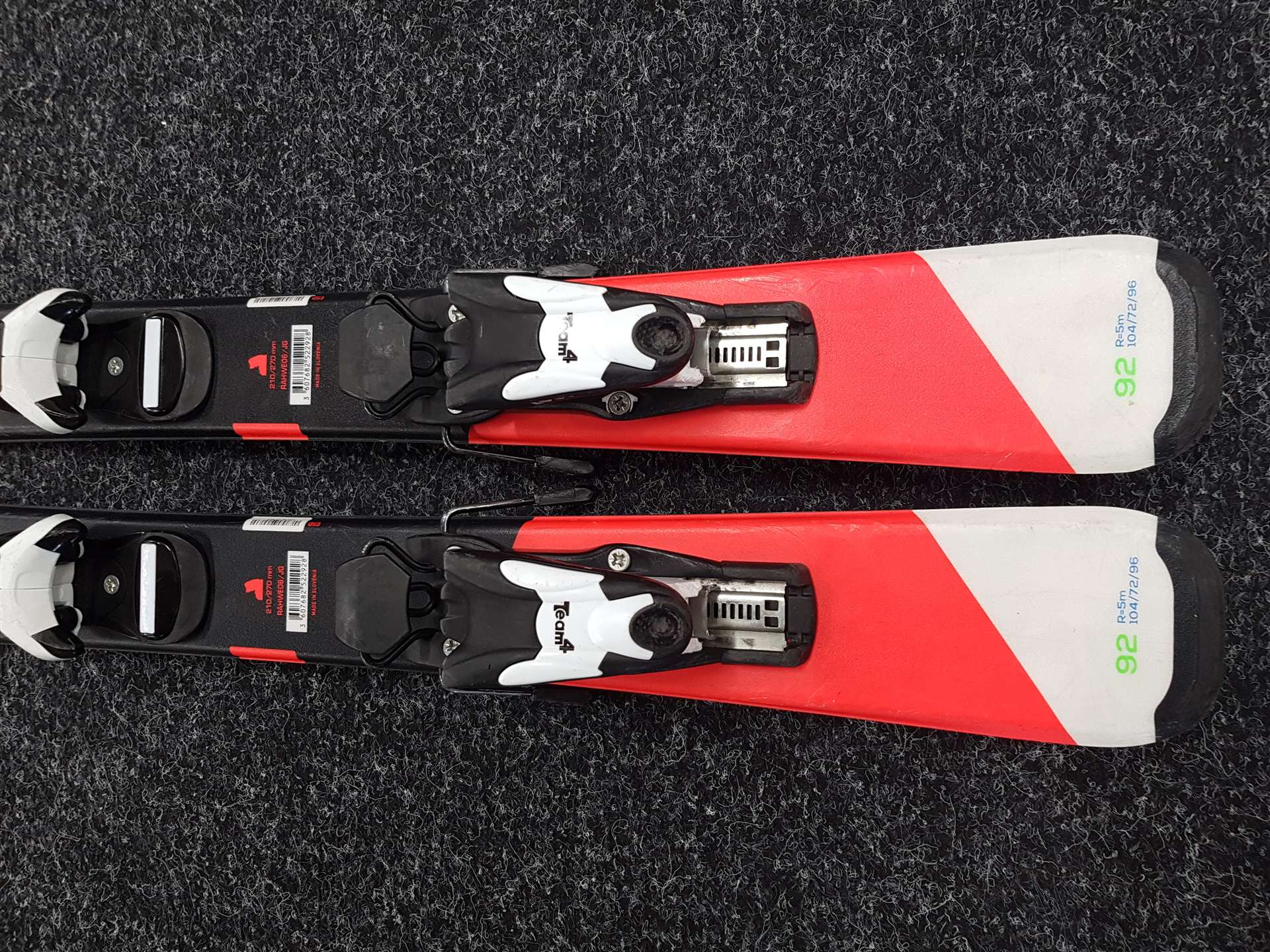 Použité detské lyže ROSSIGNOL Hero Kids Multi Event + viazanie Look Team 4