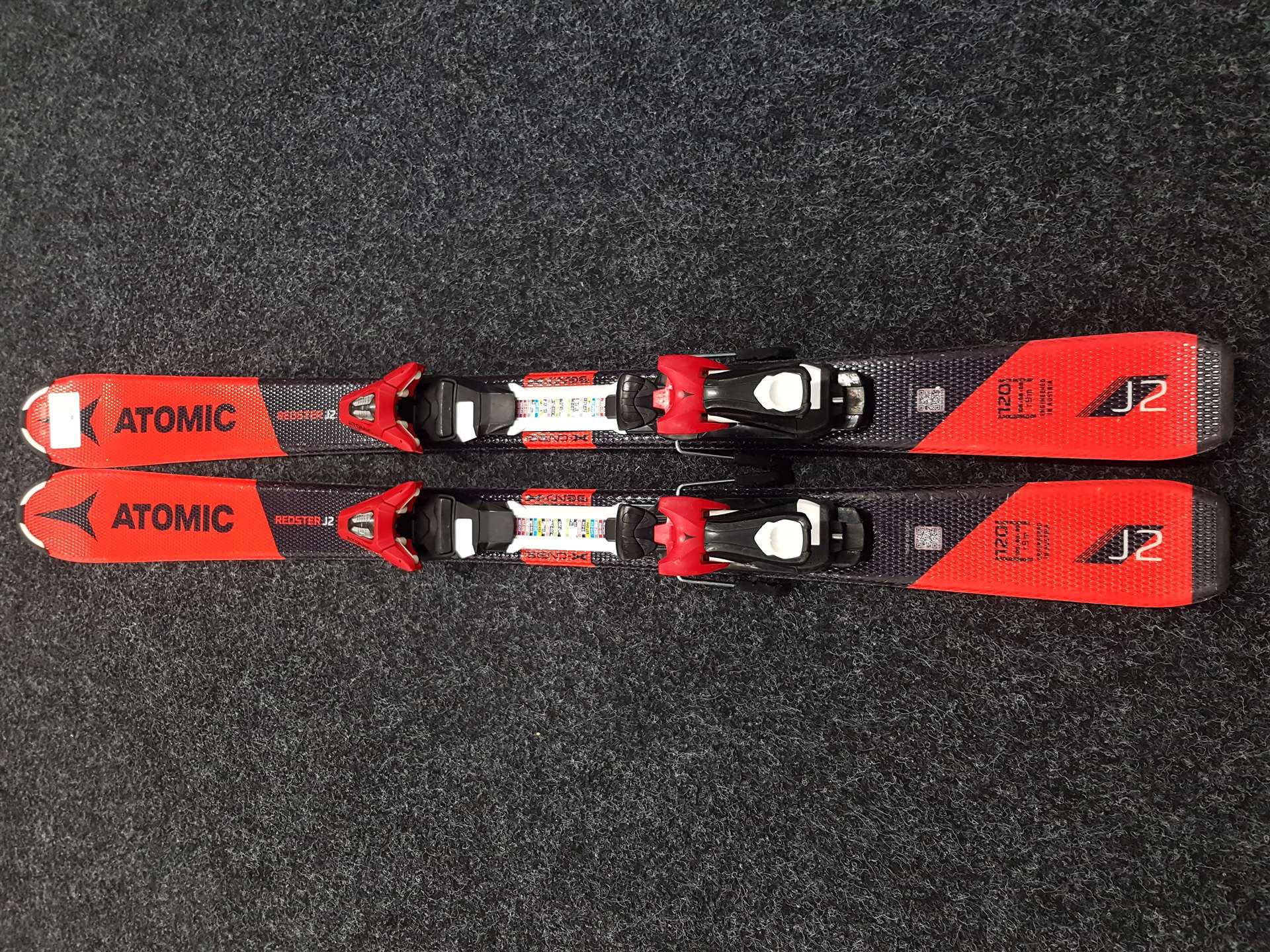 Použité detské lyže ATOMIC Redster J2 + viazanie Atomic 4.5