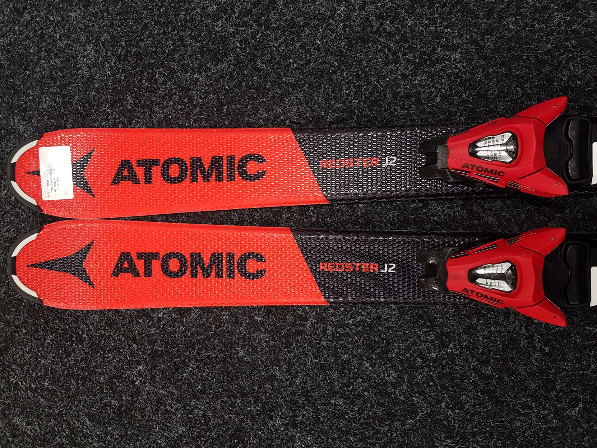 Použité detské lyže ATOMIC Redster J2 + viazanie Atomic 4.5