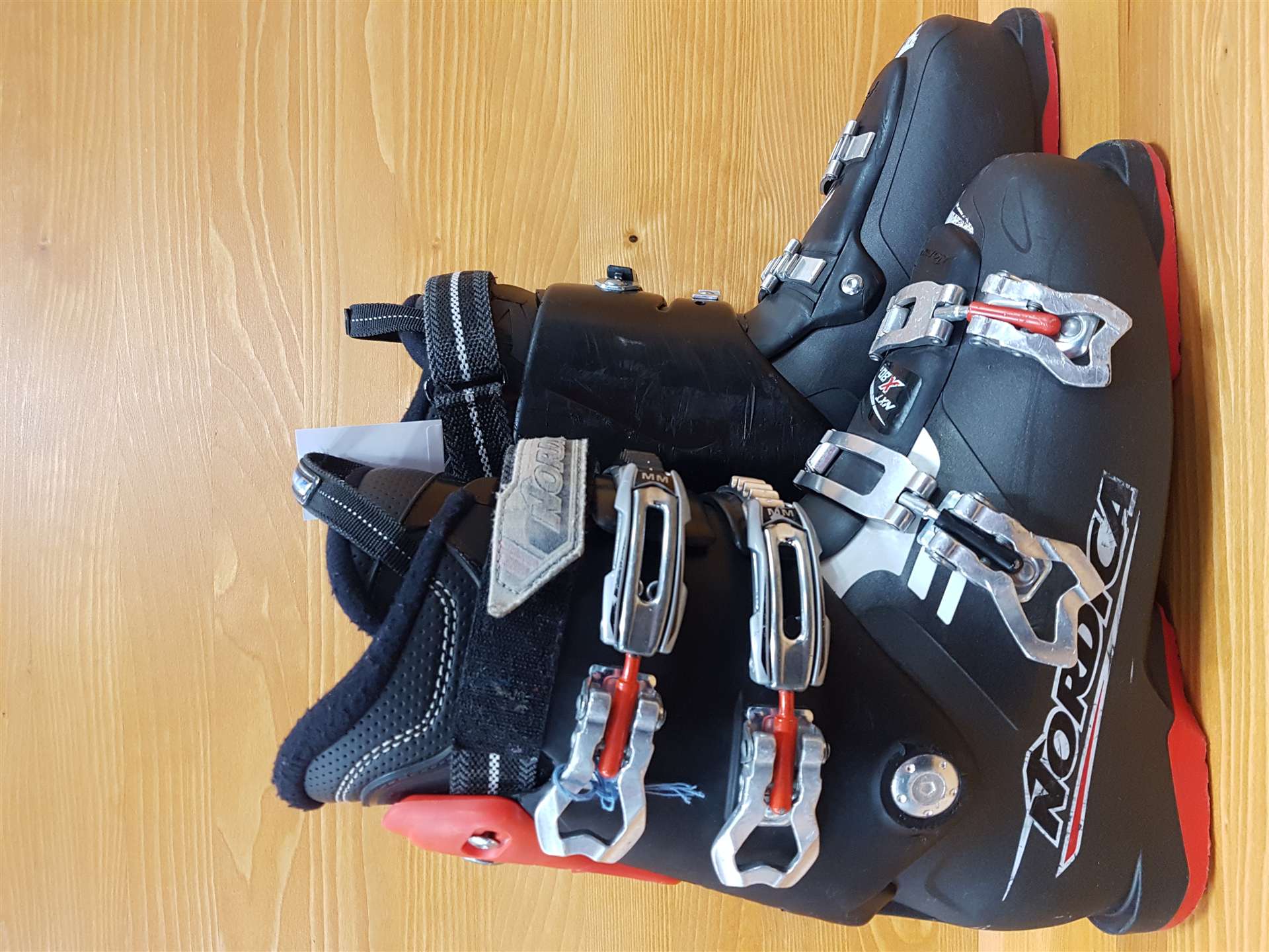 Použité lyžiarky NORDICA NXT X 80R