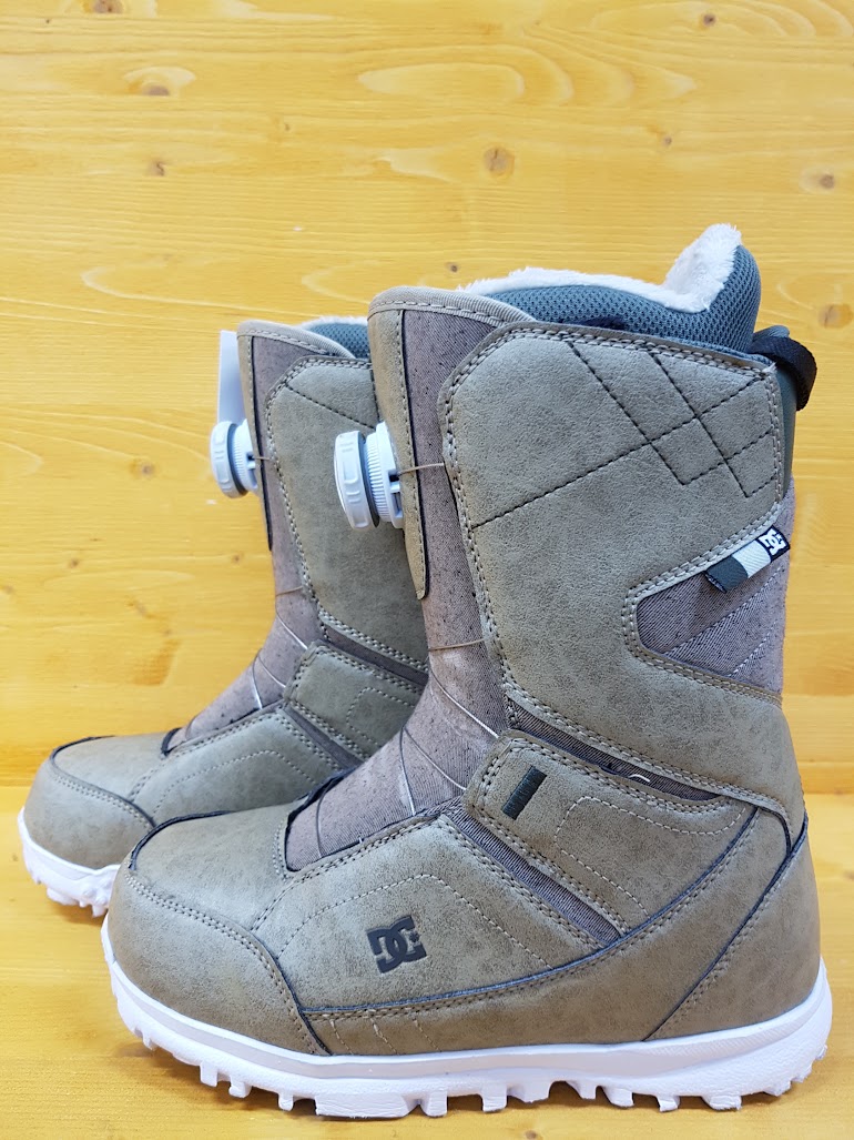 Bazárové snowboardové topánky DC Search