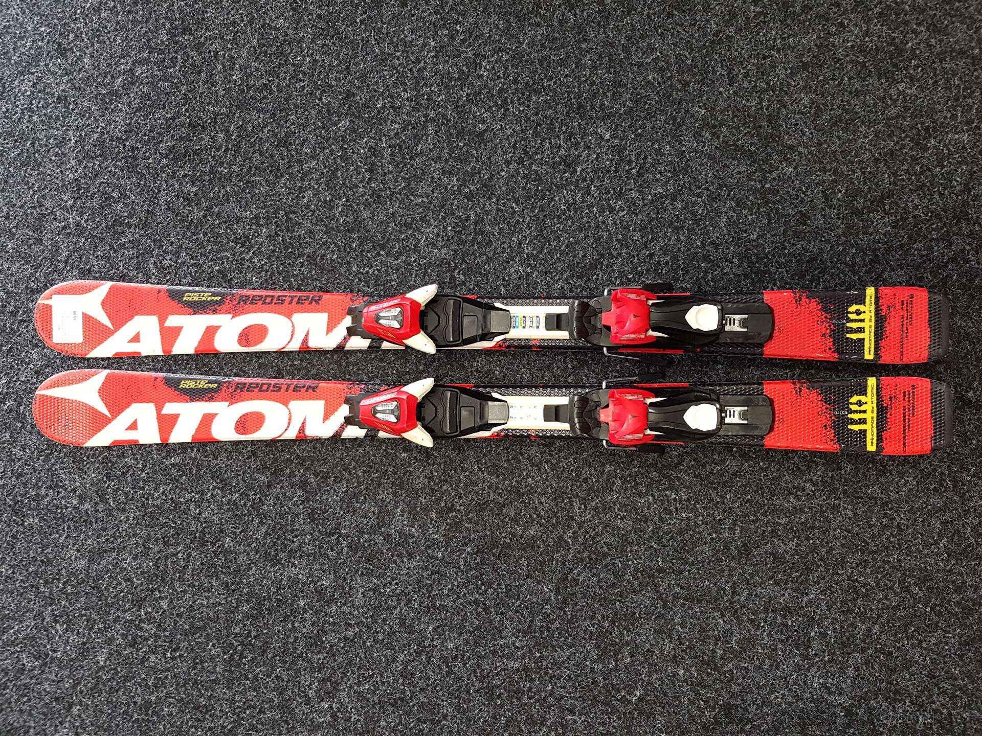 Použité detské lyže ATOMIC Redster + viazanie Atomic XTE 045