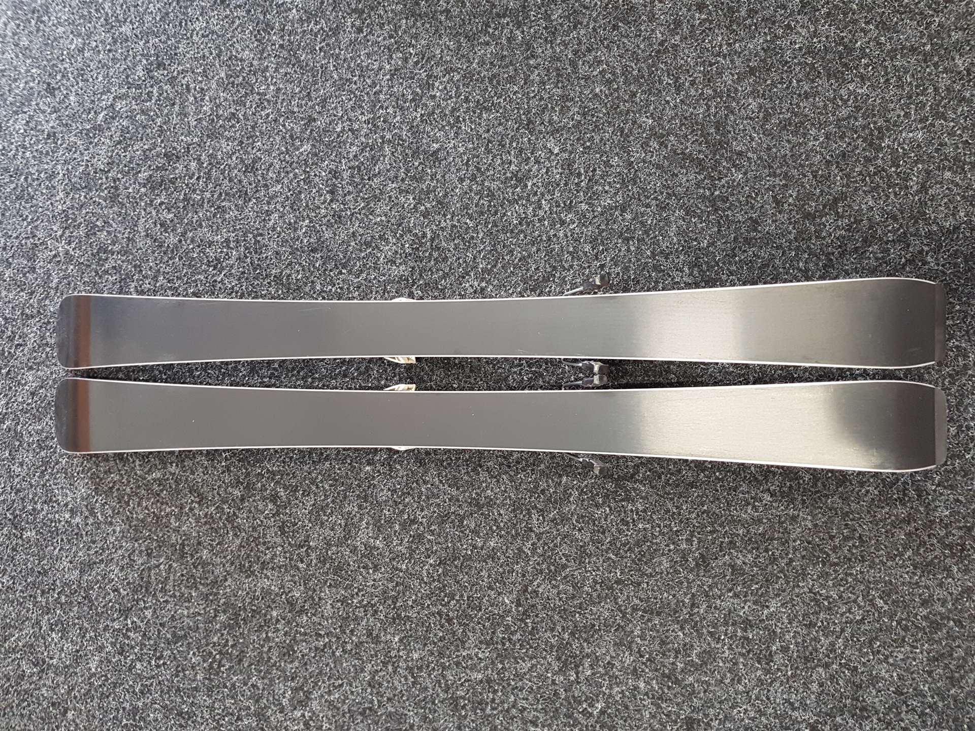 Použité detské lyže ATOMIC Redster + viazanie Atomic XTE 045