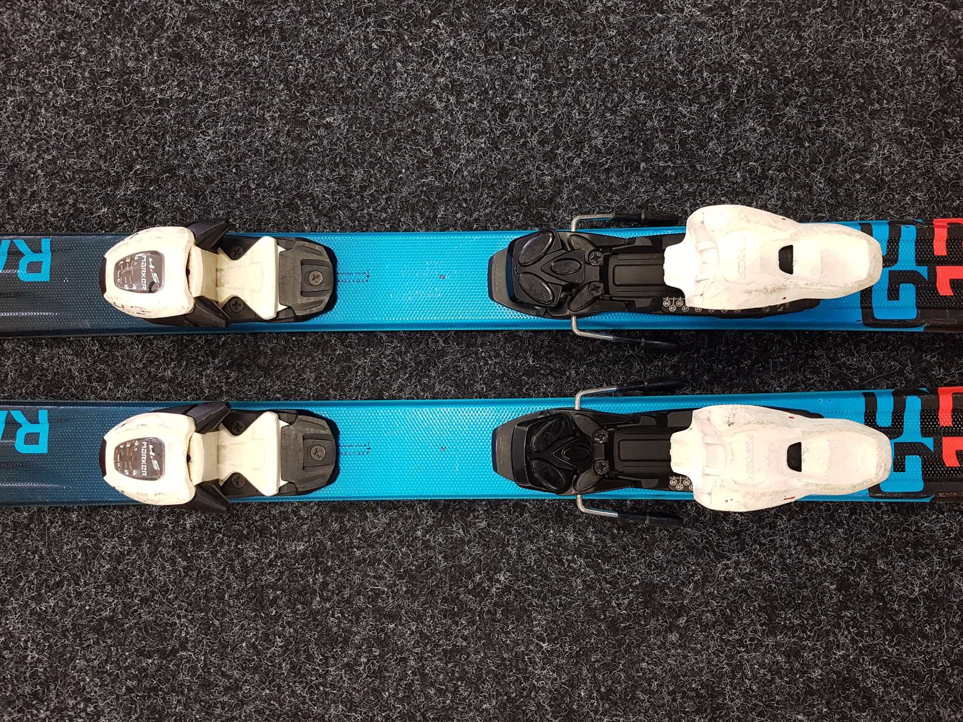 Použité lyže VOLKL Racetiger GS + viazanie Marker 4.5