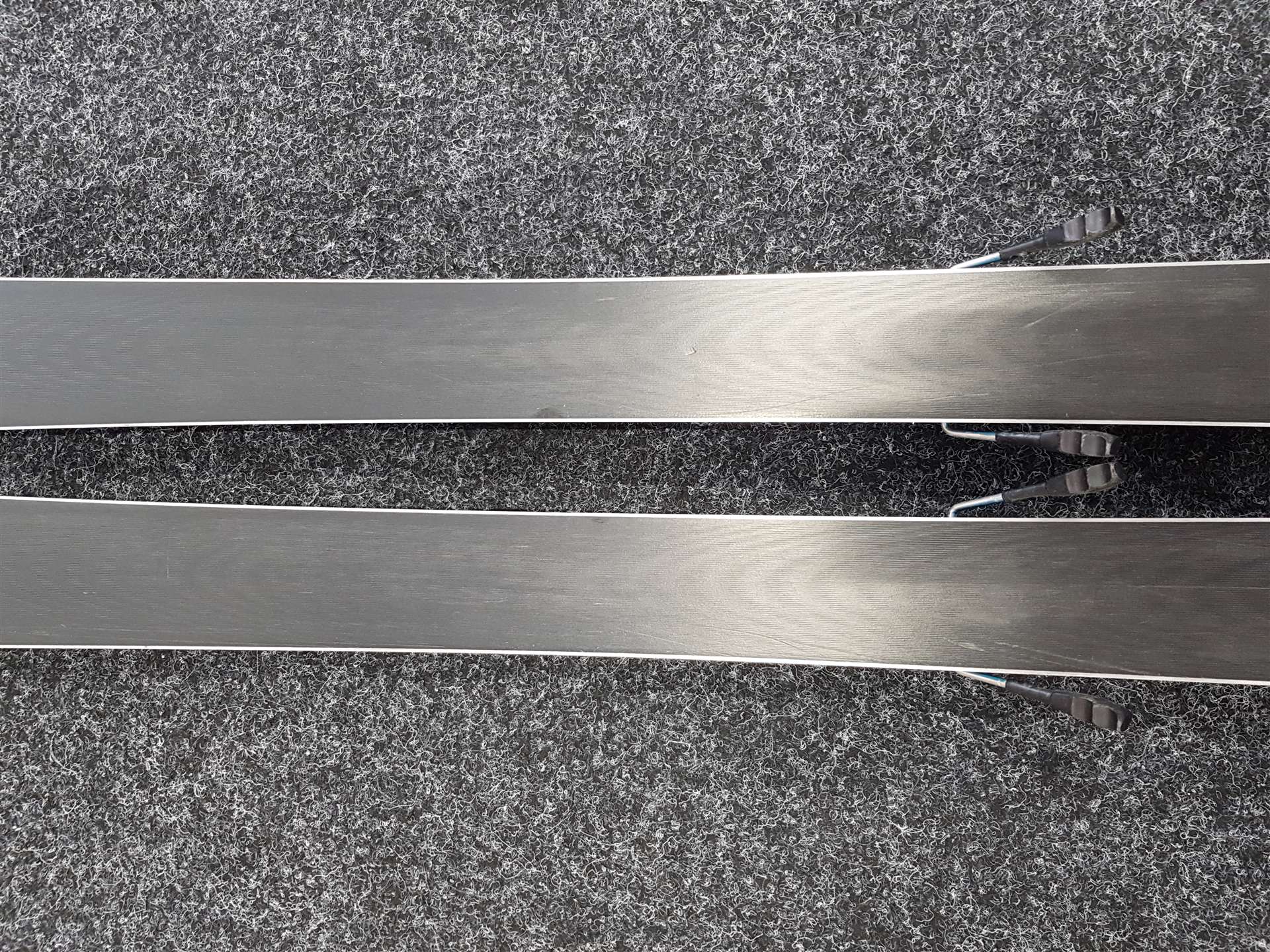 Použité lyže VOLKL Racetiger GS + viazanie Marker 4.5