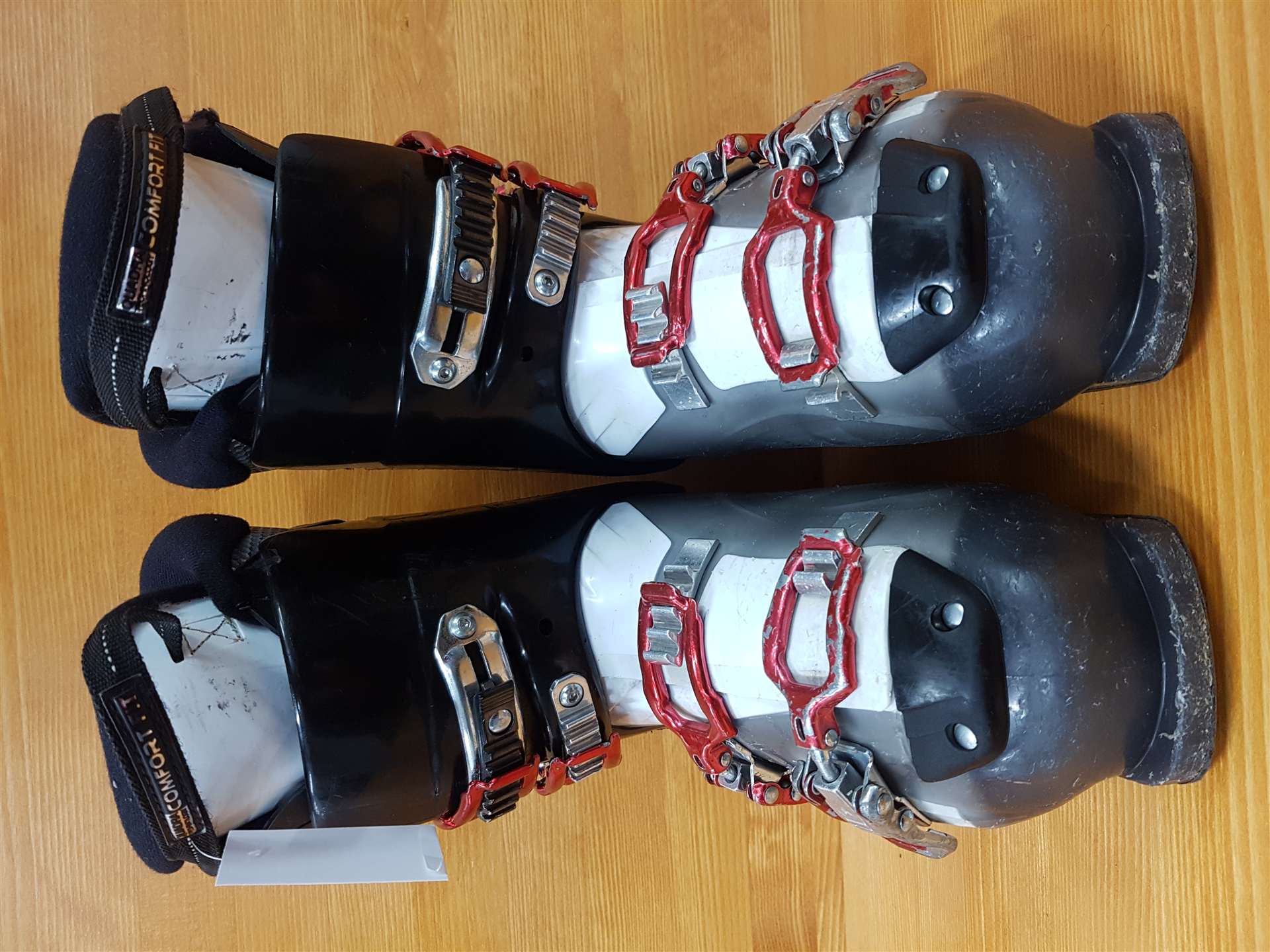 Použité lyžiarky TECNICA Mega +T