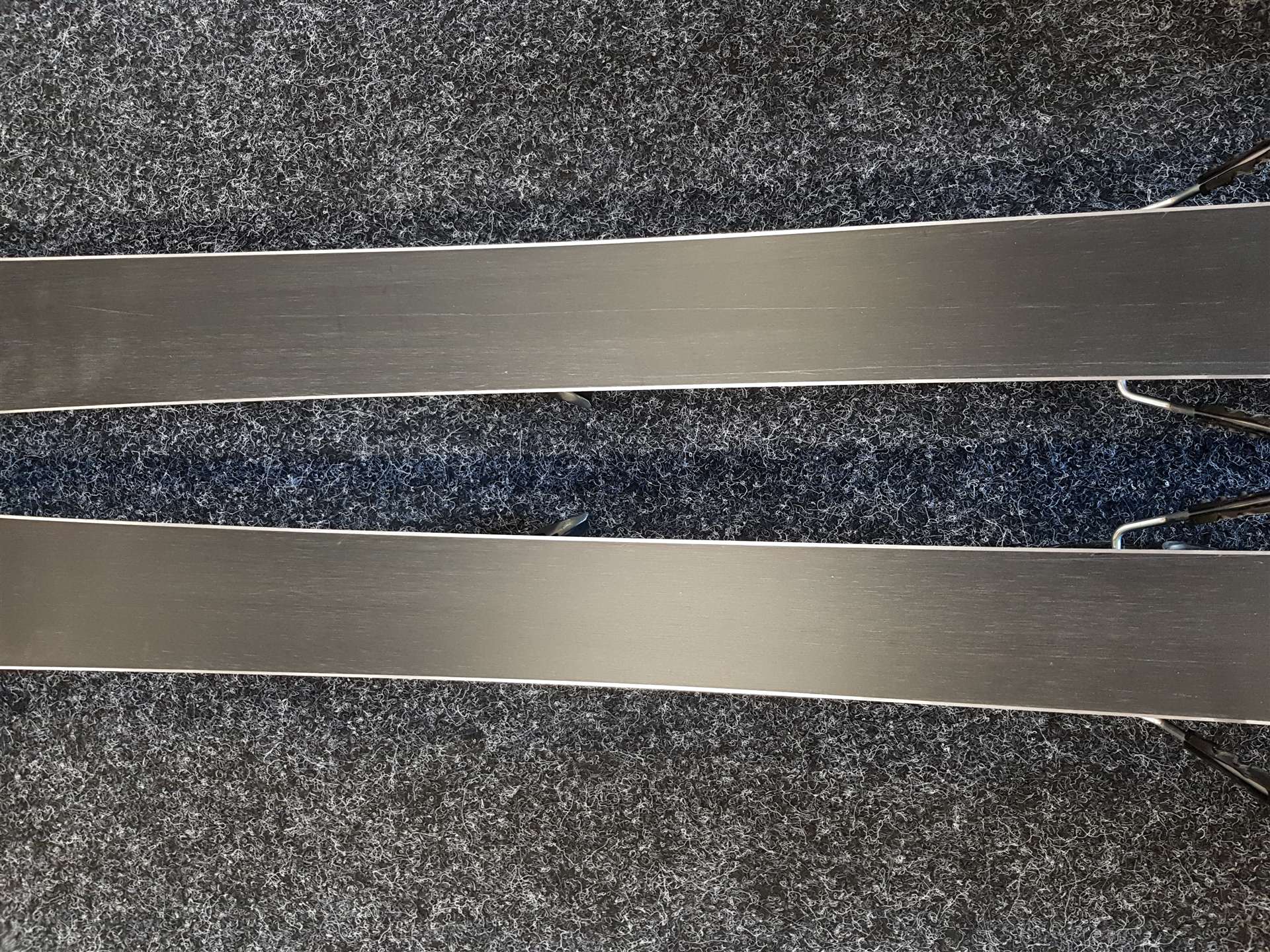 Použité lyže BLIZZARD IQ Power Ltd Carbon + viazanie Marker IQ 10