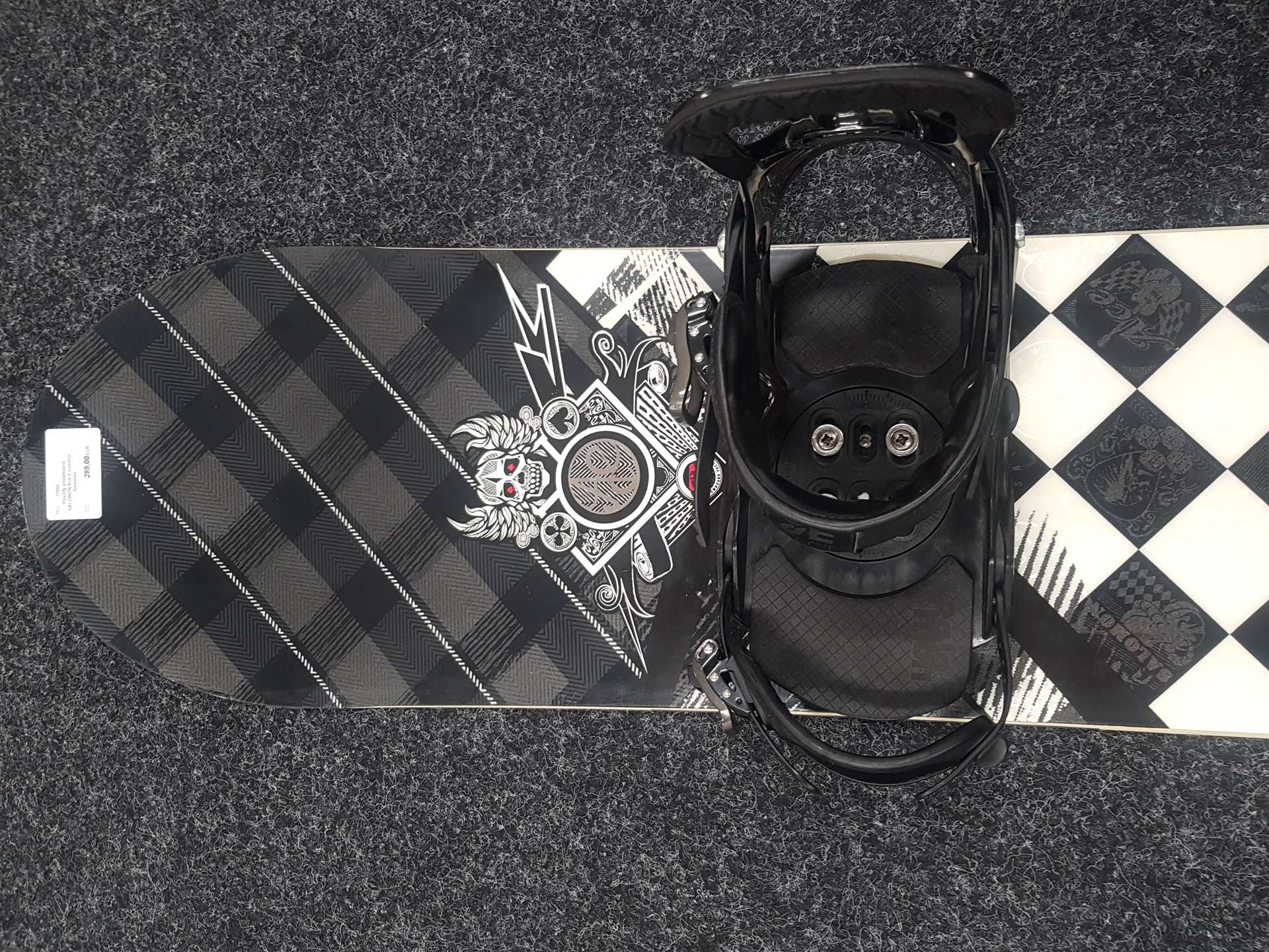 Použitý snowboard SALOMON Ace + viazanie Salomon veľkosť L