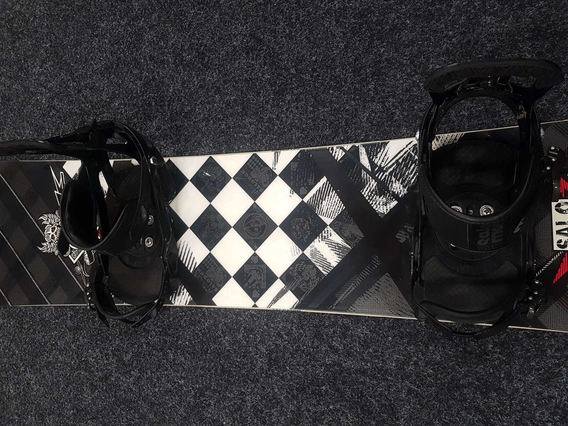 Použitý snowboard SALOMON Ace + viazanie Salomon veľkosť L