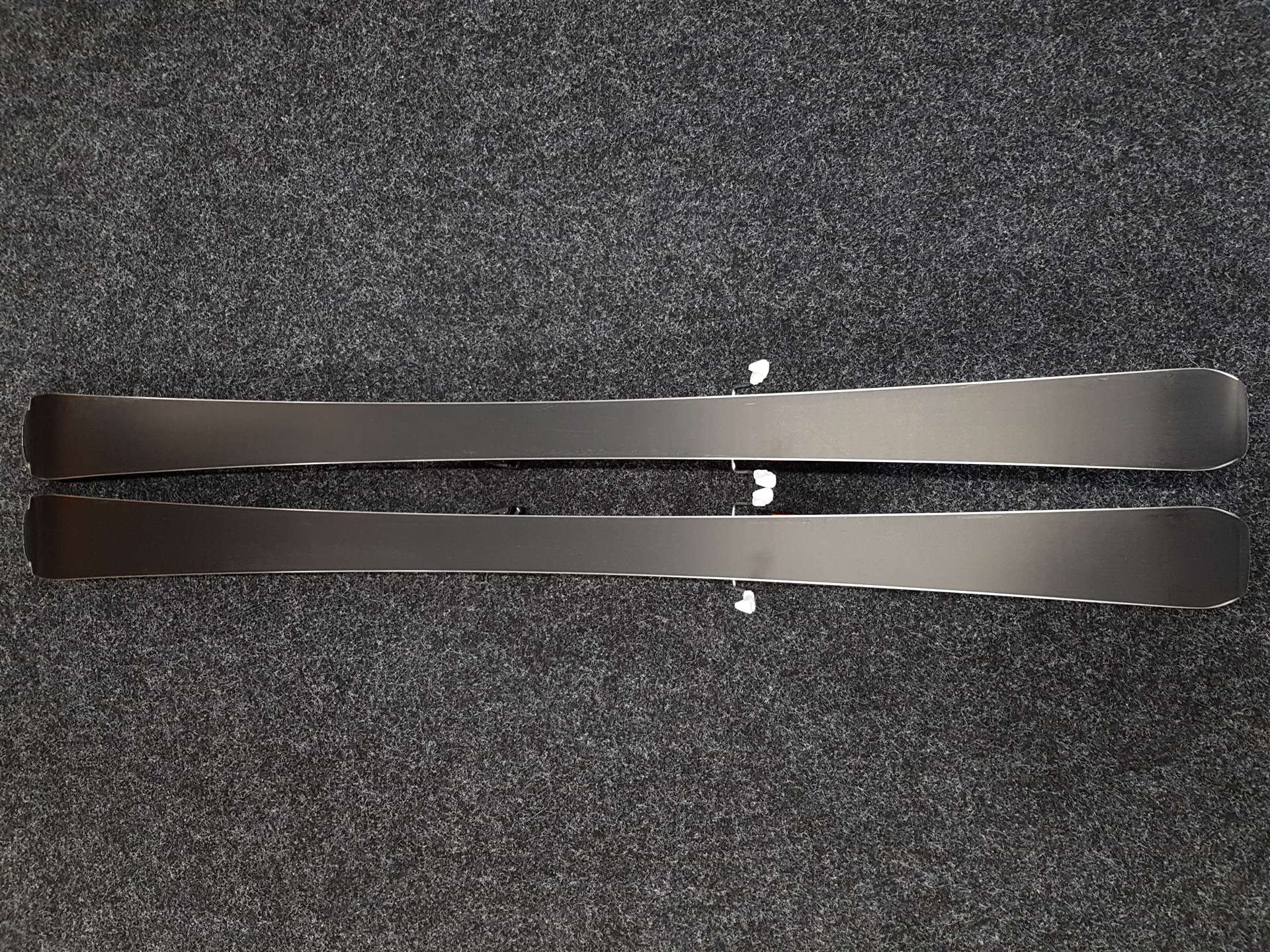 Použité lyže ATOMIC XT Redster  + viazanie Atomic XT 10