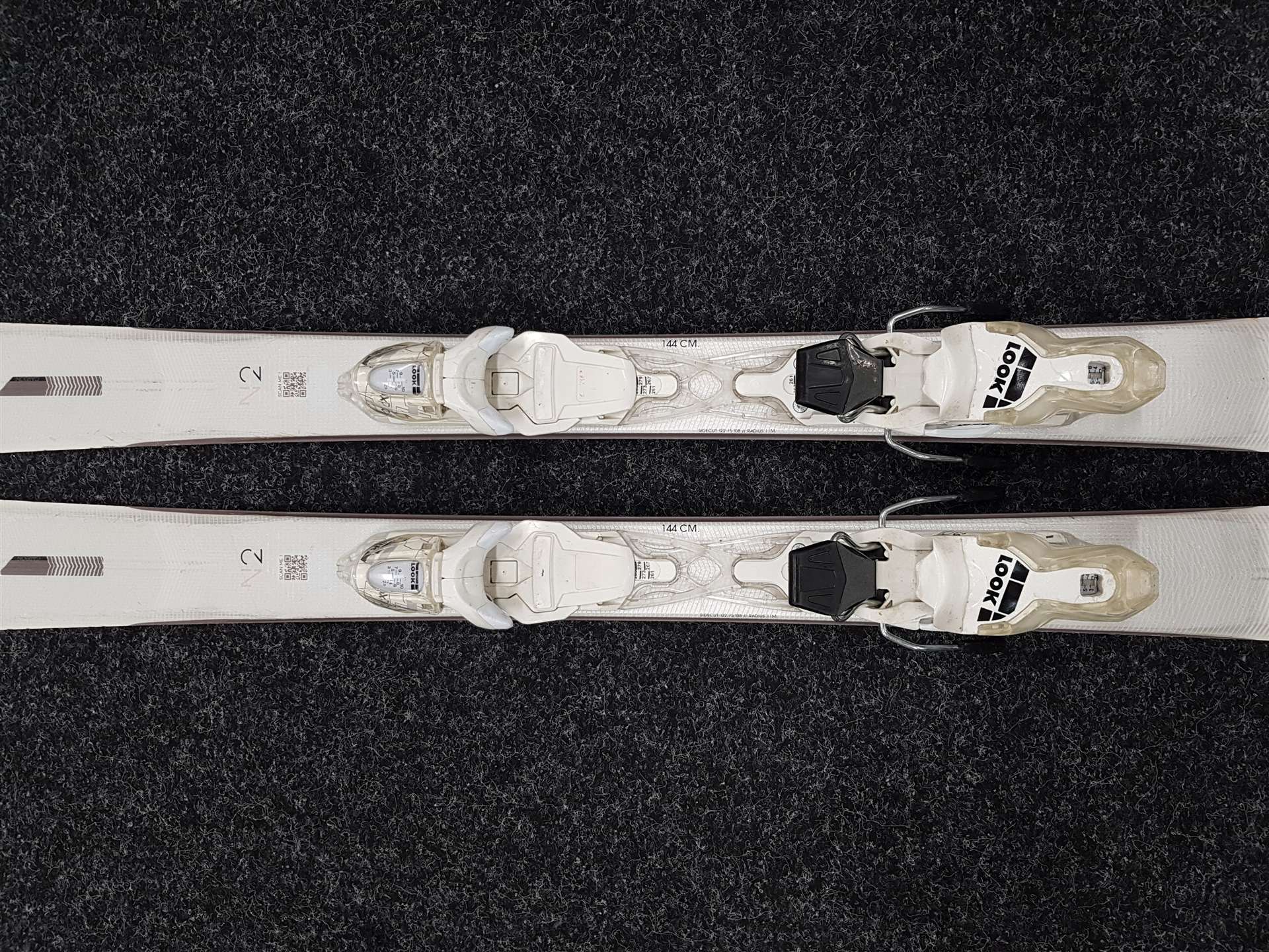 Použité lyže ROSSIGNOL Nova 2 + viazanie Look Xpress 10
