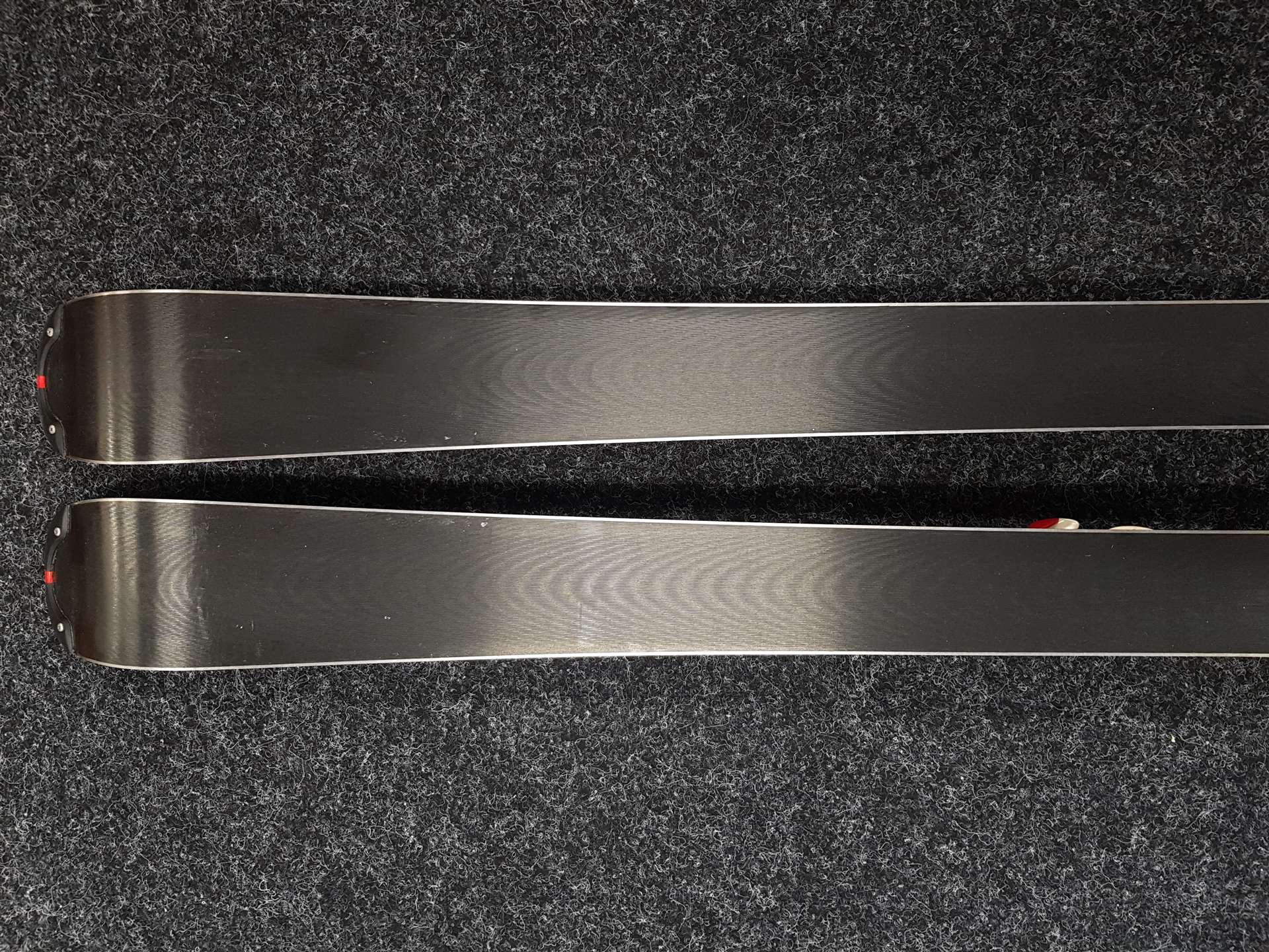 Použité lyže ROSSIGNOL Passion + viazanie Rossignol 10