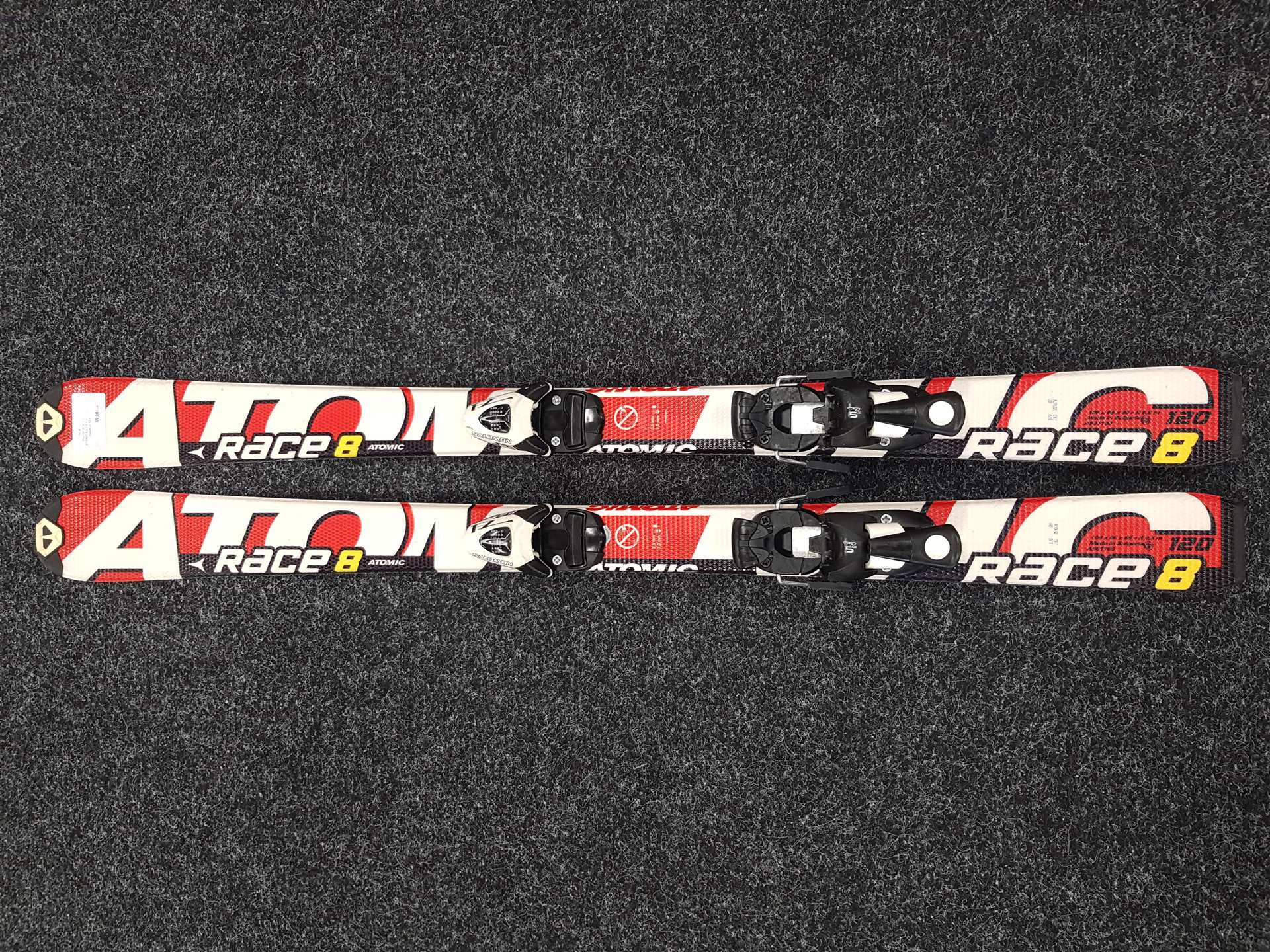 Použité detské lyže ATOMIC Race 8 + viazanie Salomon TZ 5