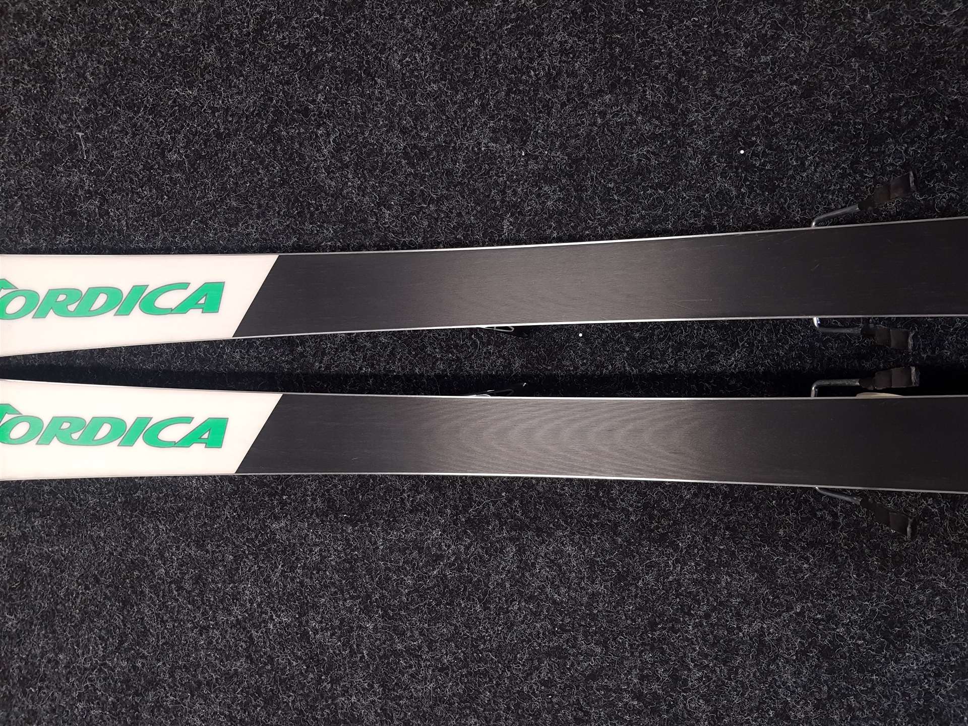 Použité lyže NORDICA Dobermann + viazanie Marker 10