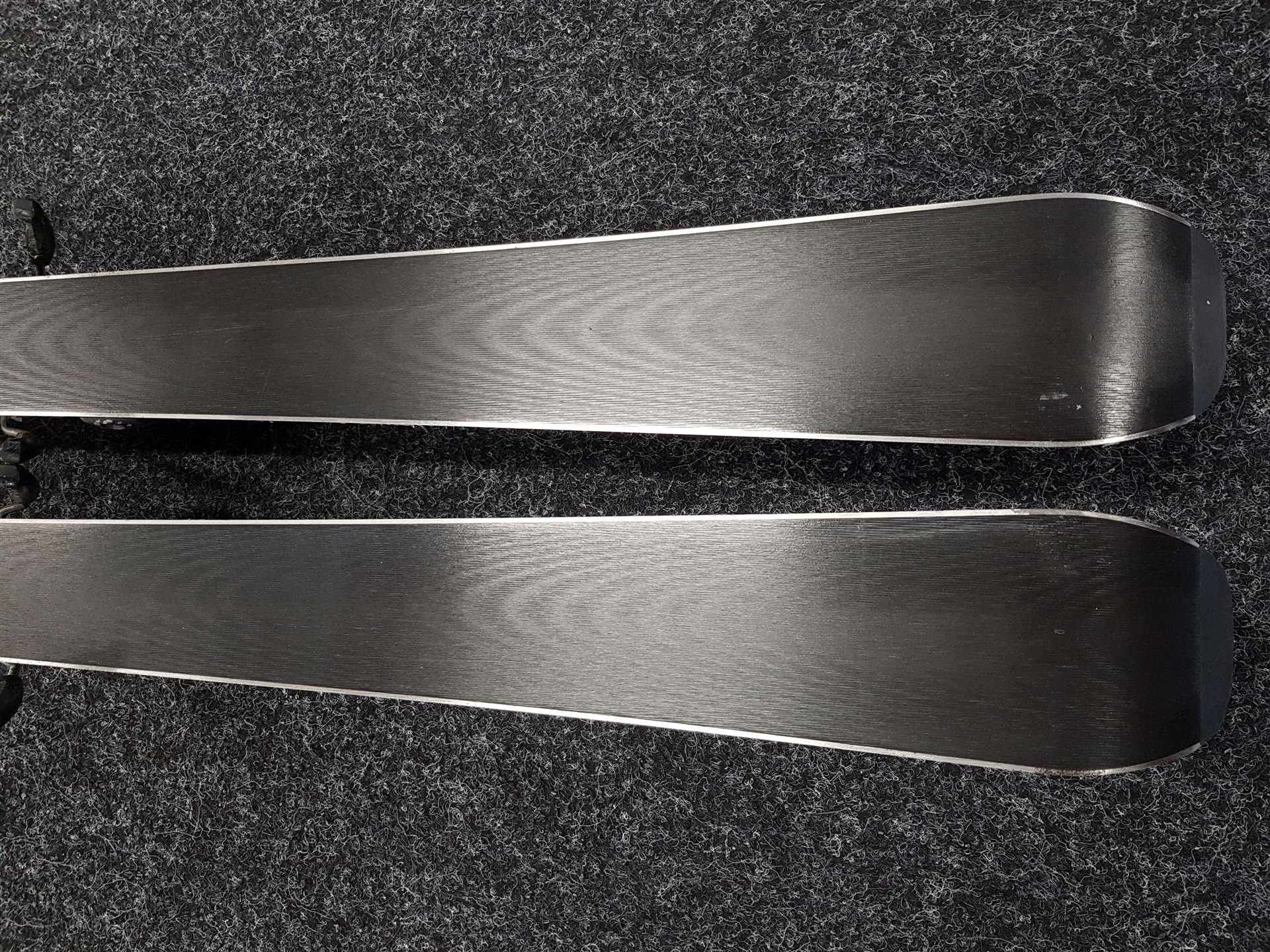 Použité lyže HEAD X Race + viazanie Head RF 11
