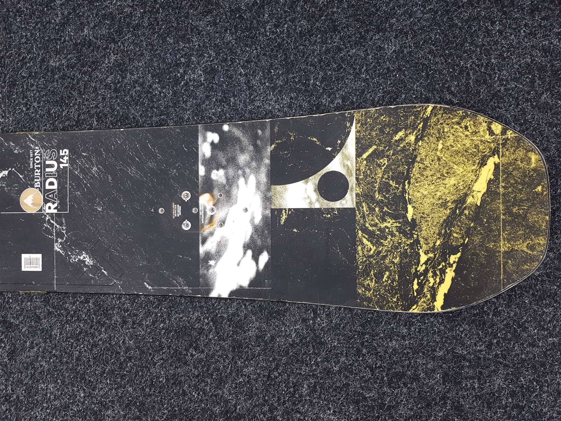 Použitý snowboard BURTON Radius 145