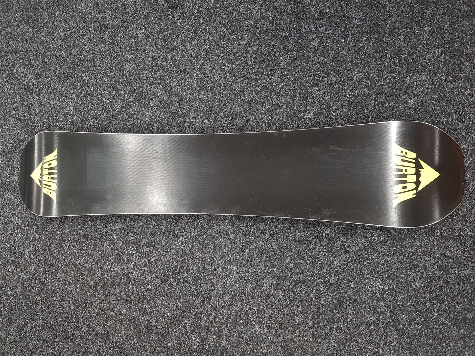 Použitý snowboard BURTON Radius 145