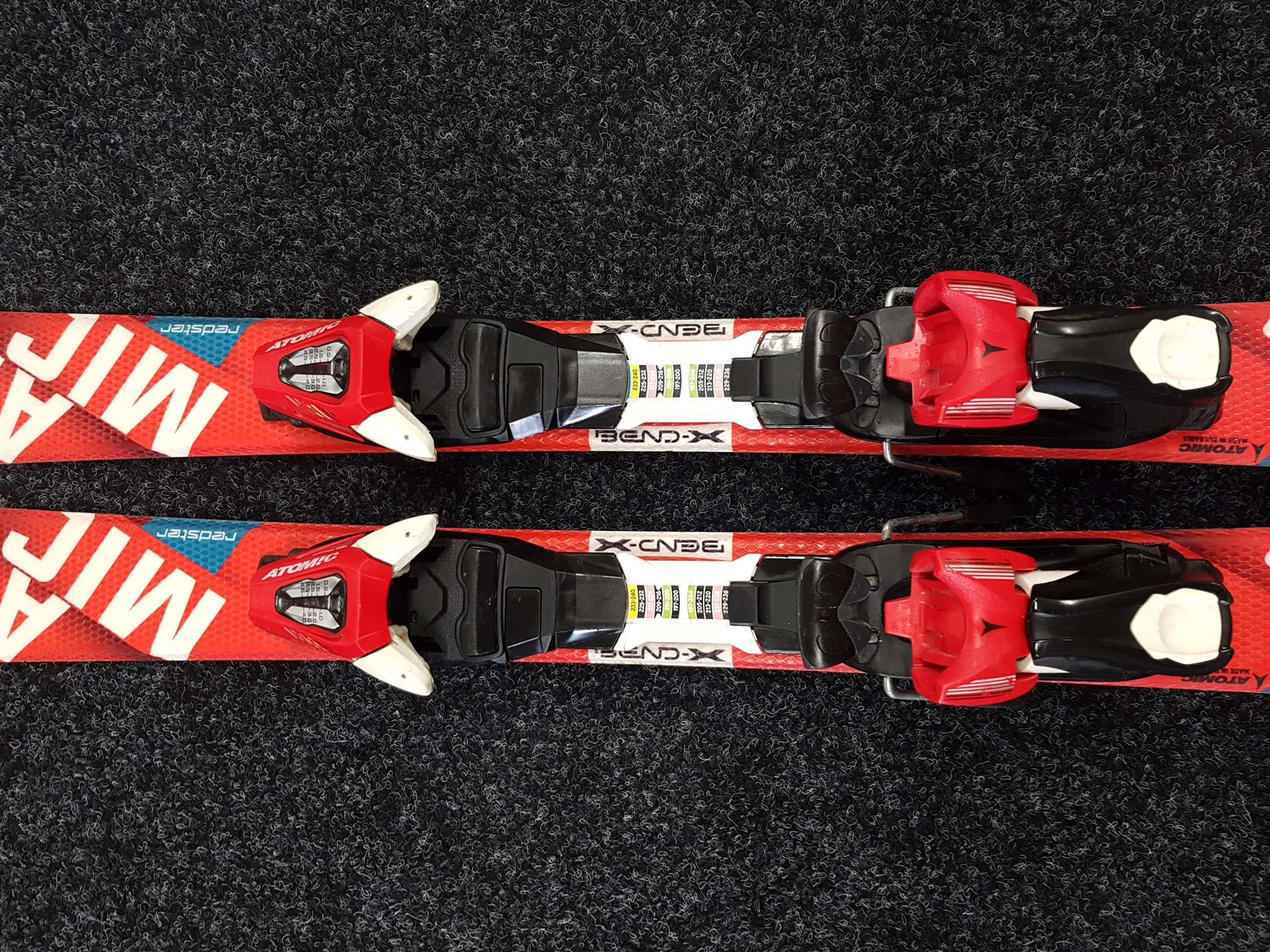 Použité detské lyže ATOMIC Redster XT 90 + viazanie Atomic XTE 45