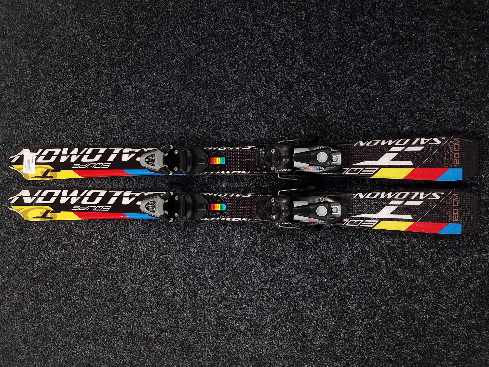 Použité detské lyže SALOMON Equipe + viazanie Salomon 4.5