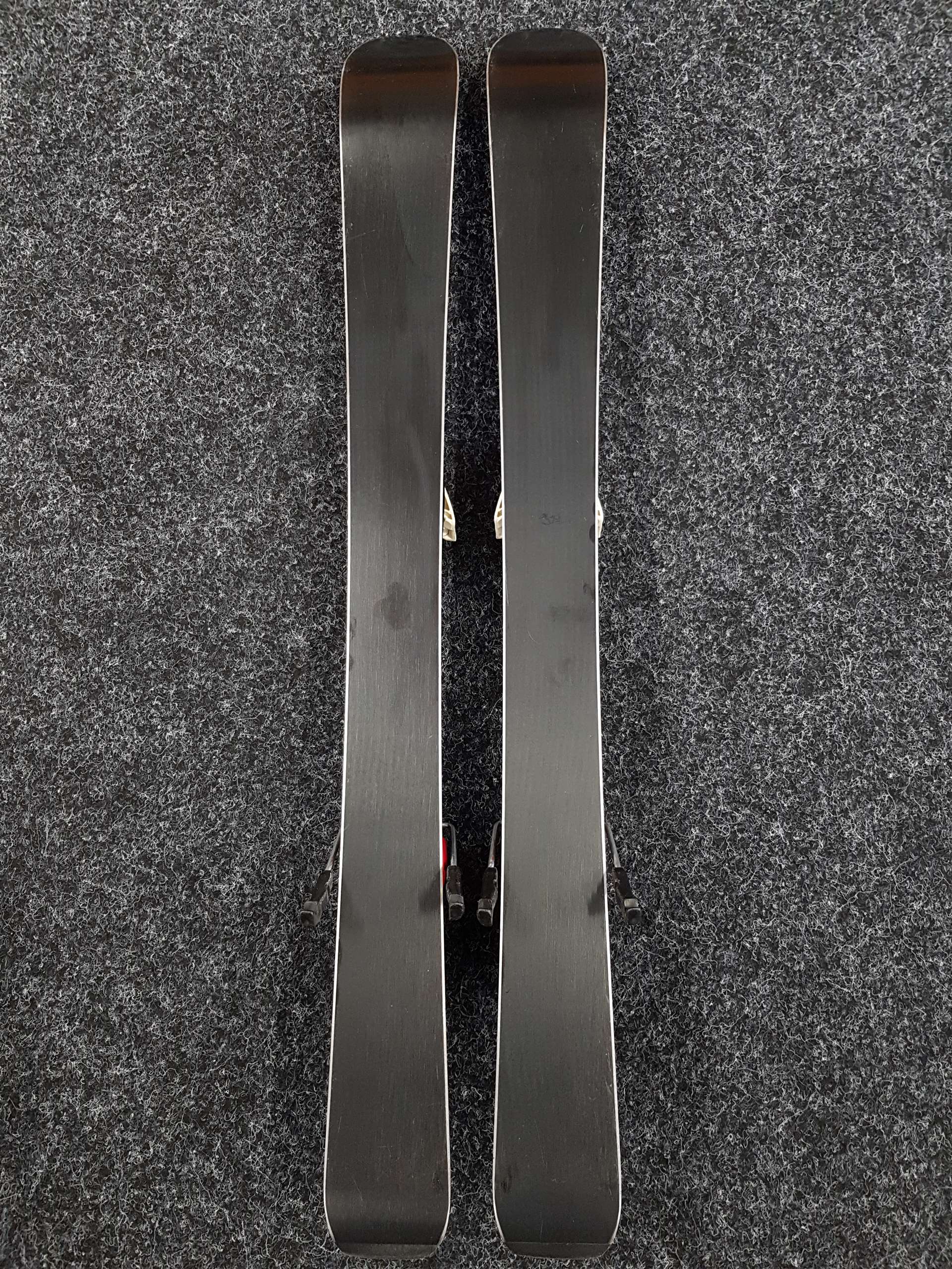 Použité detské lyže ATOMIC Redster  + viazanie Atomic XTE 45