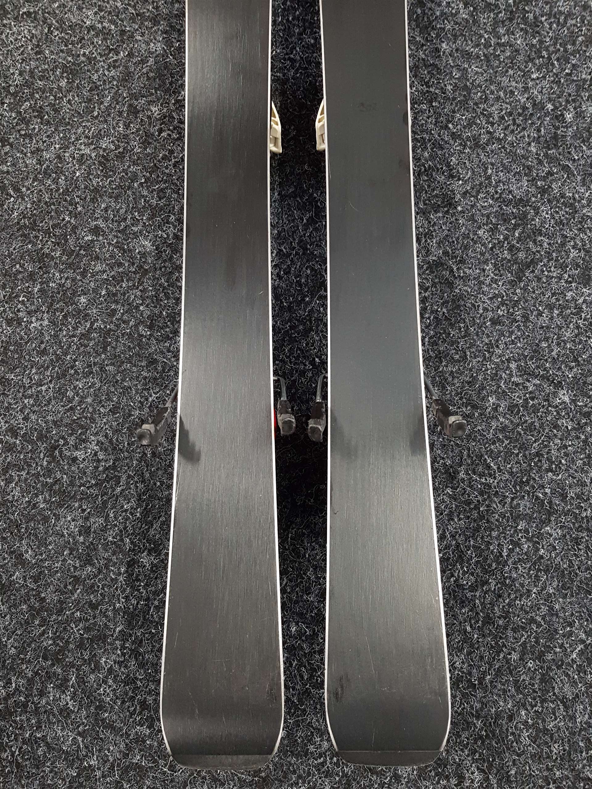 Použité detské lyže ATOMIC Redster  + viazanie Atomic XTE 45