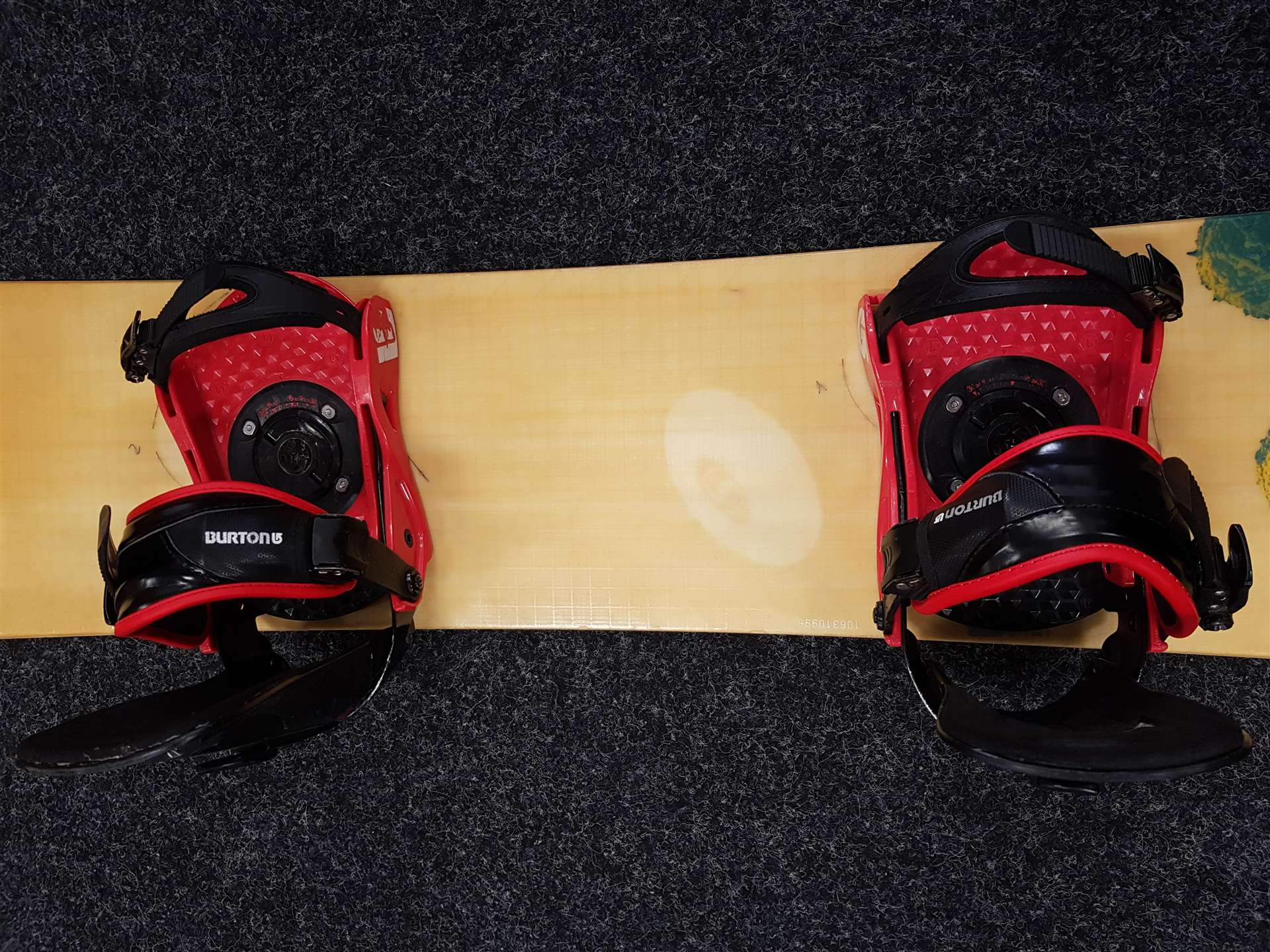 Použitý snowboard BURTON Charger  + viazanie Burton veľkosť M