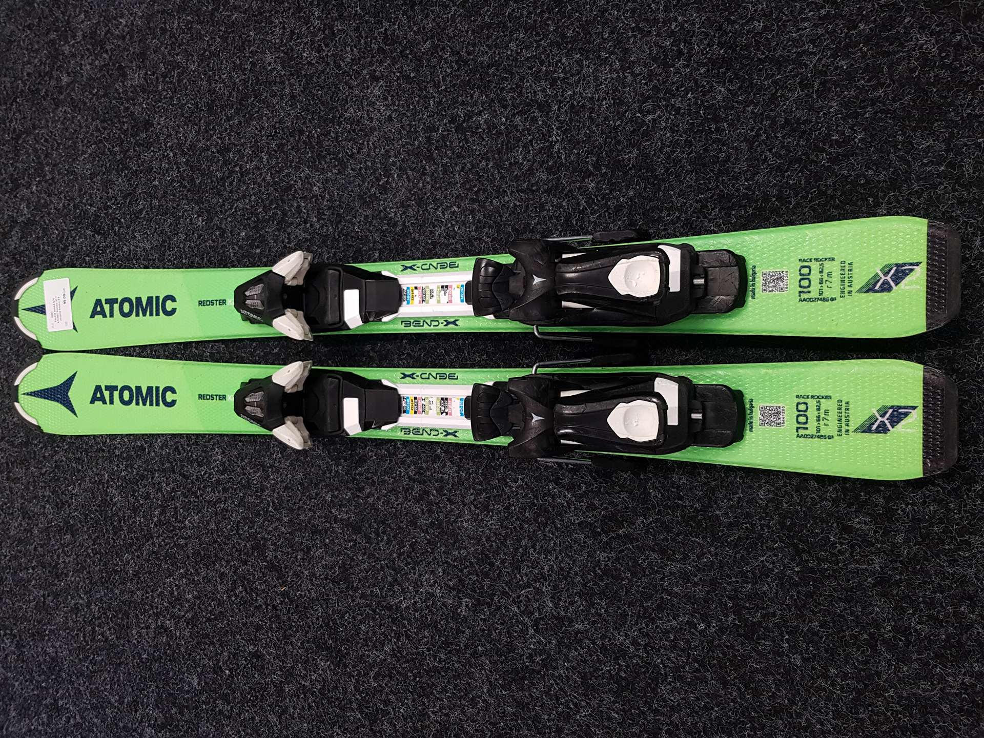 Použité detské lyže ATOMIC Redster X2 + viazanie Atomic 4.5