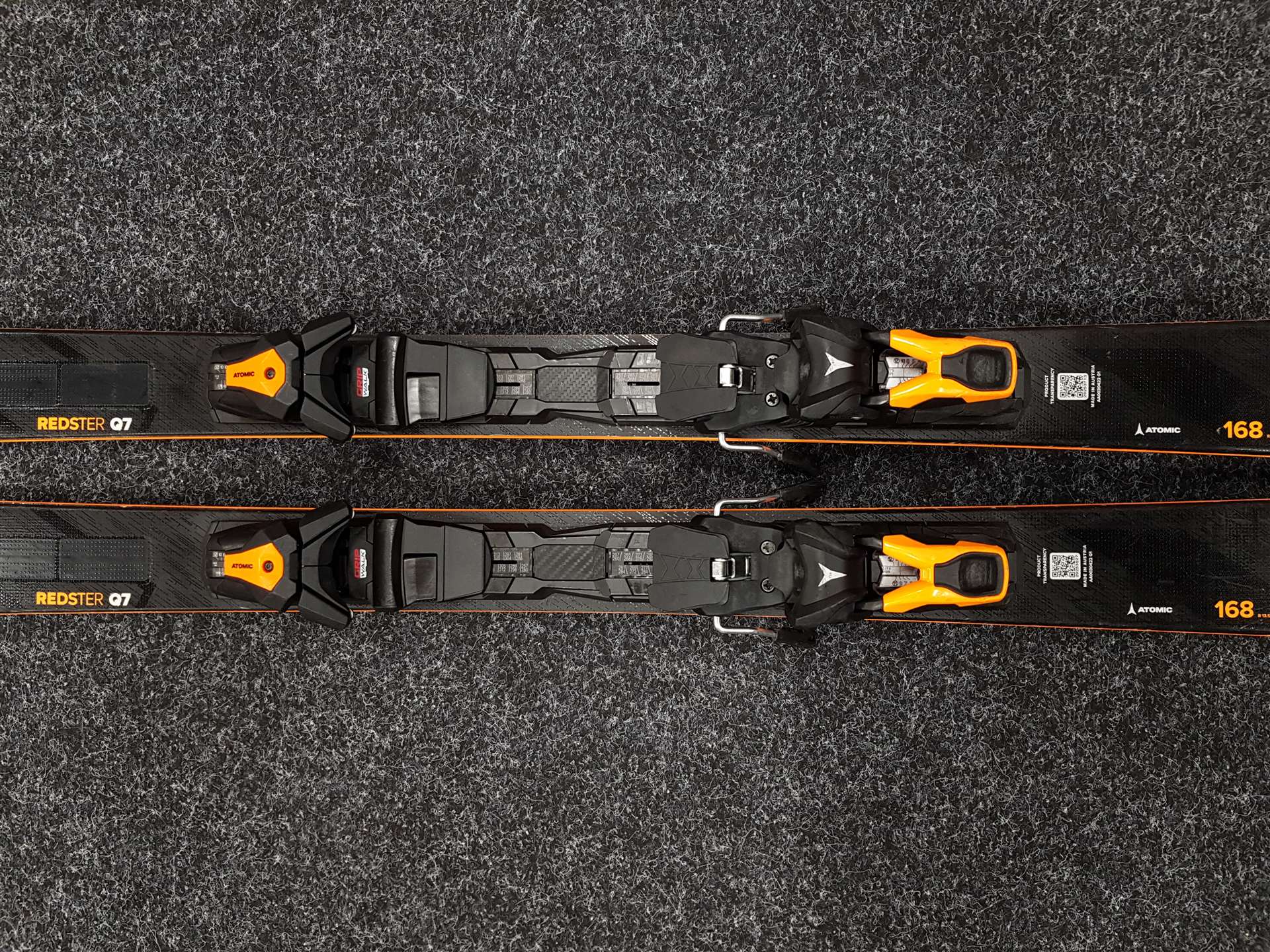 Použité lyže ATOMIC Redster Q7 + viazanie Atomic M12