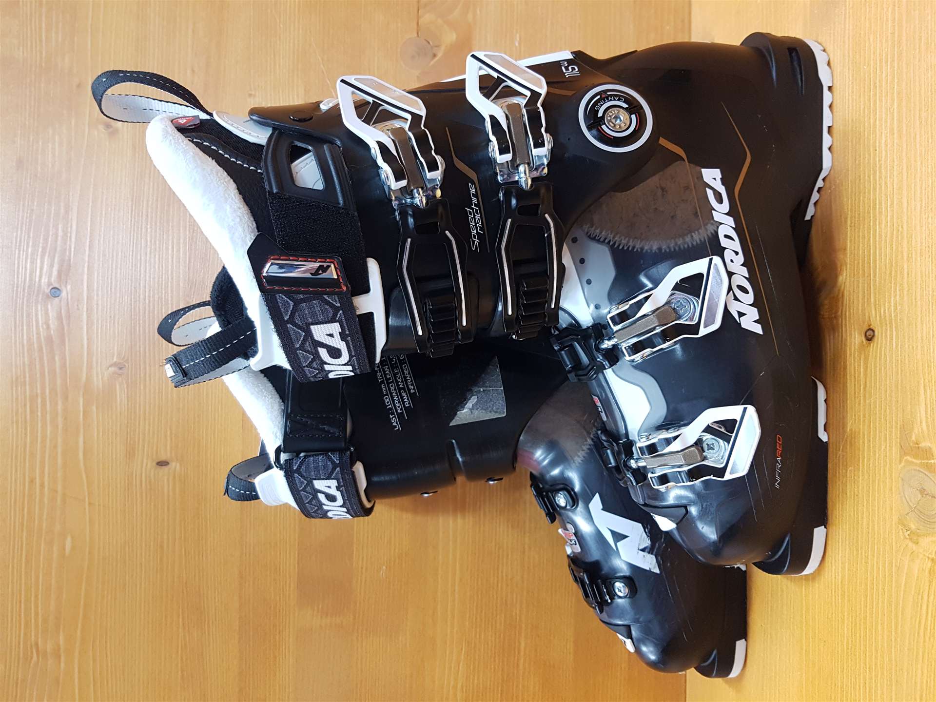 Použité lyžiarky NORDICA Speedmachine 115 W