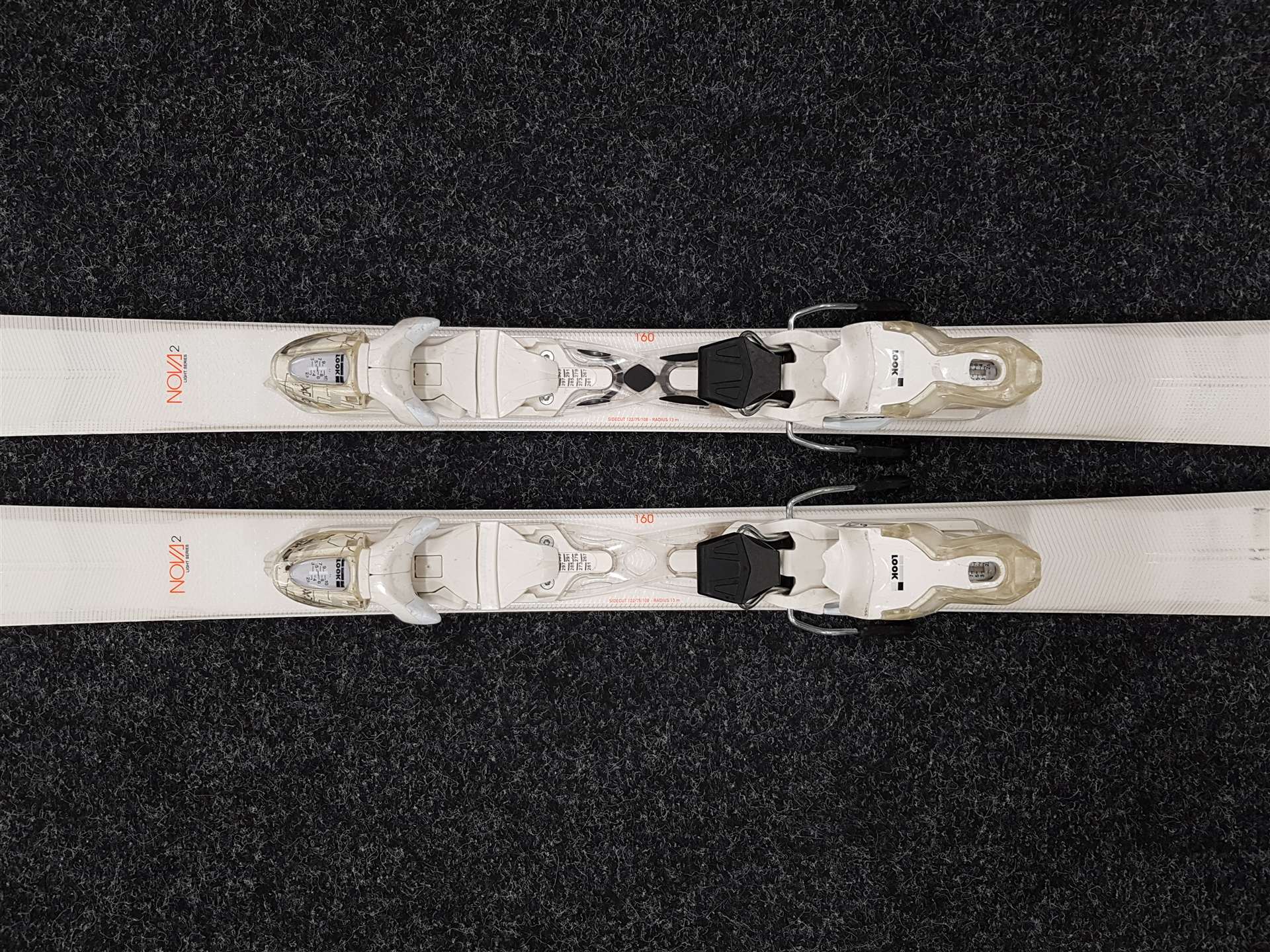 Použité lyže ROSSIGNOL Nova 2 LS + viazanie Look XPress 10