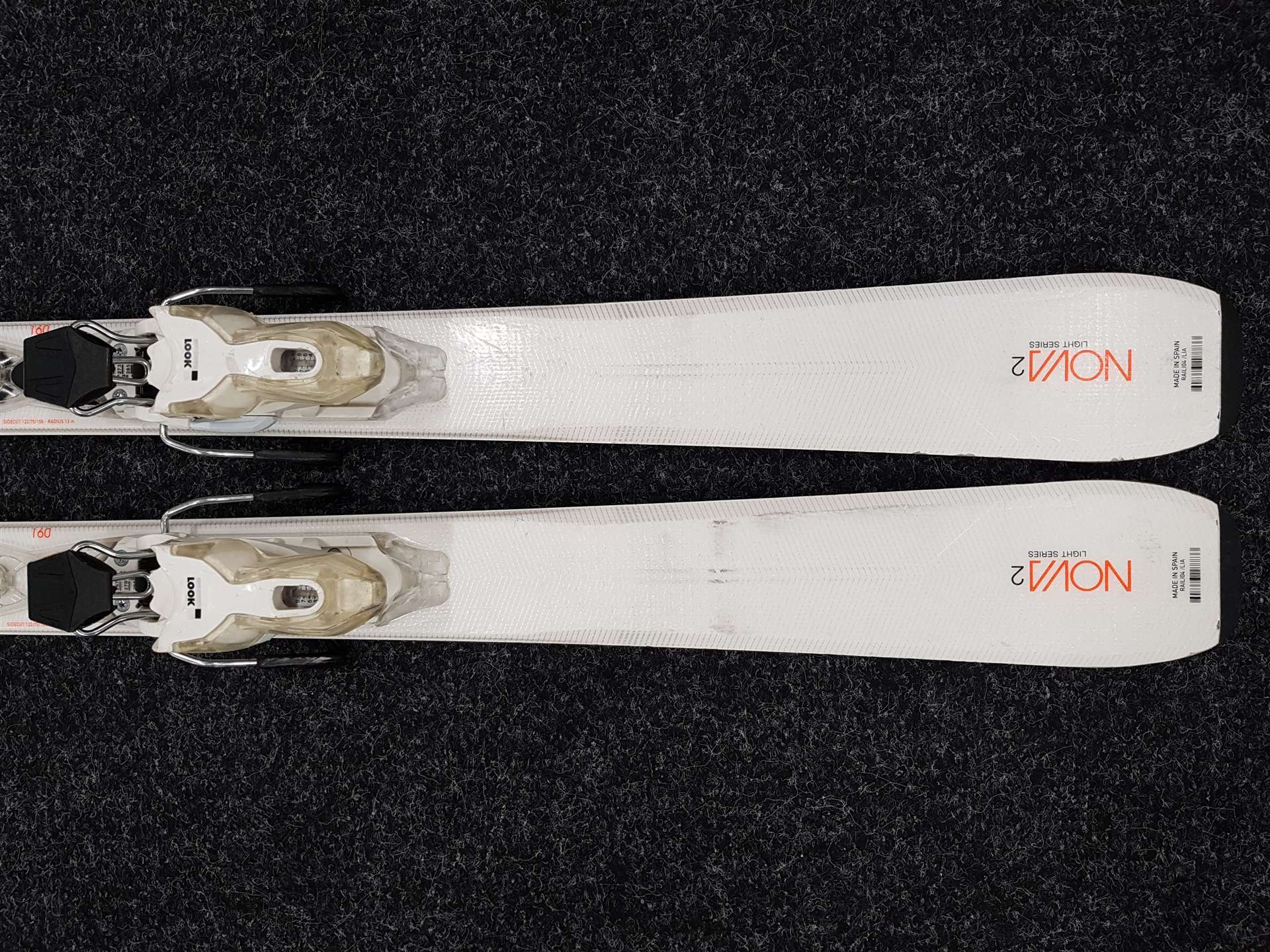 Použité lyže ROSSIGNOL Nova 2 LS + viazanie Look XPress 10