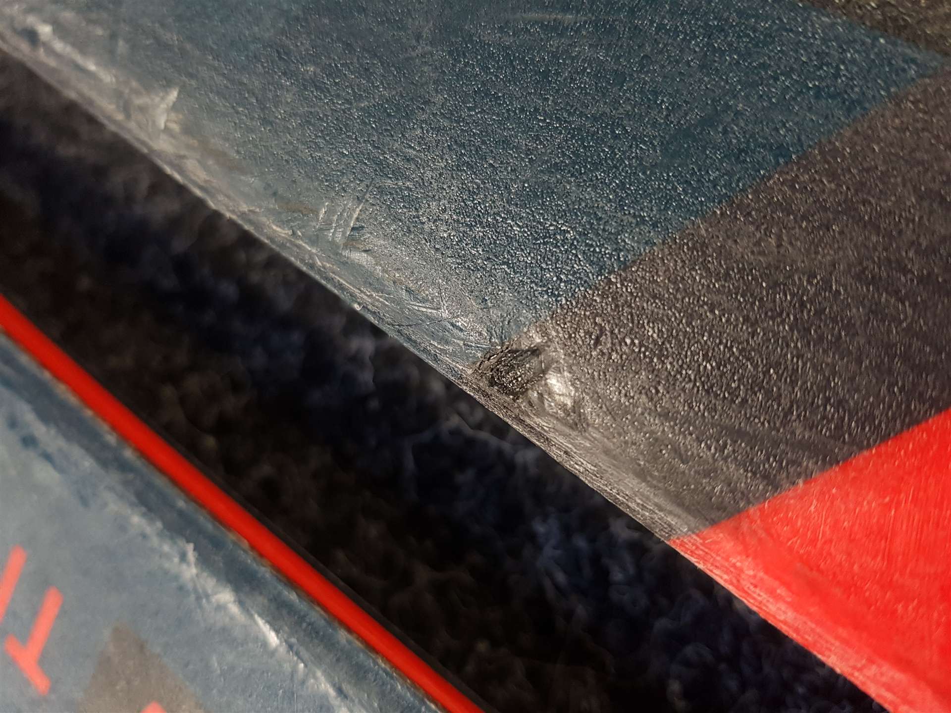 Použité lyže FISCHER RC 4 The Curv TI + viazanie Fischer RS 10